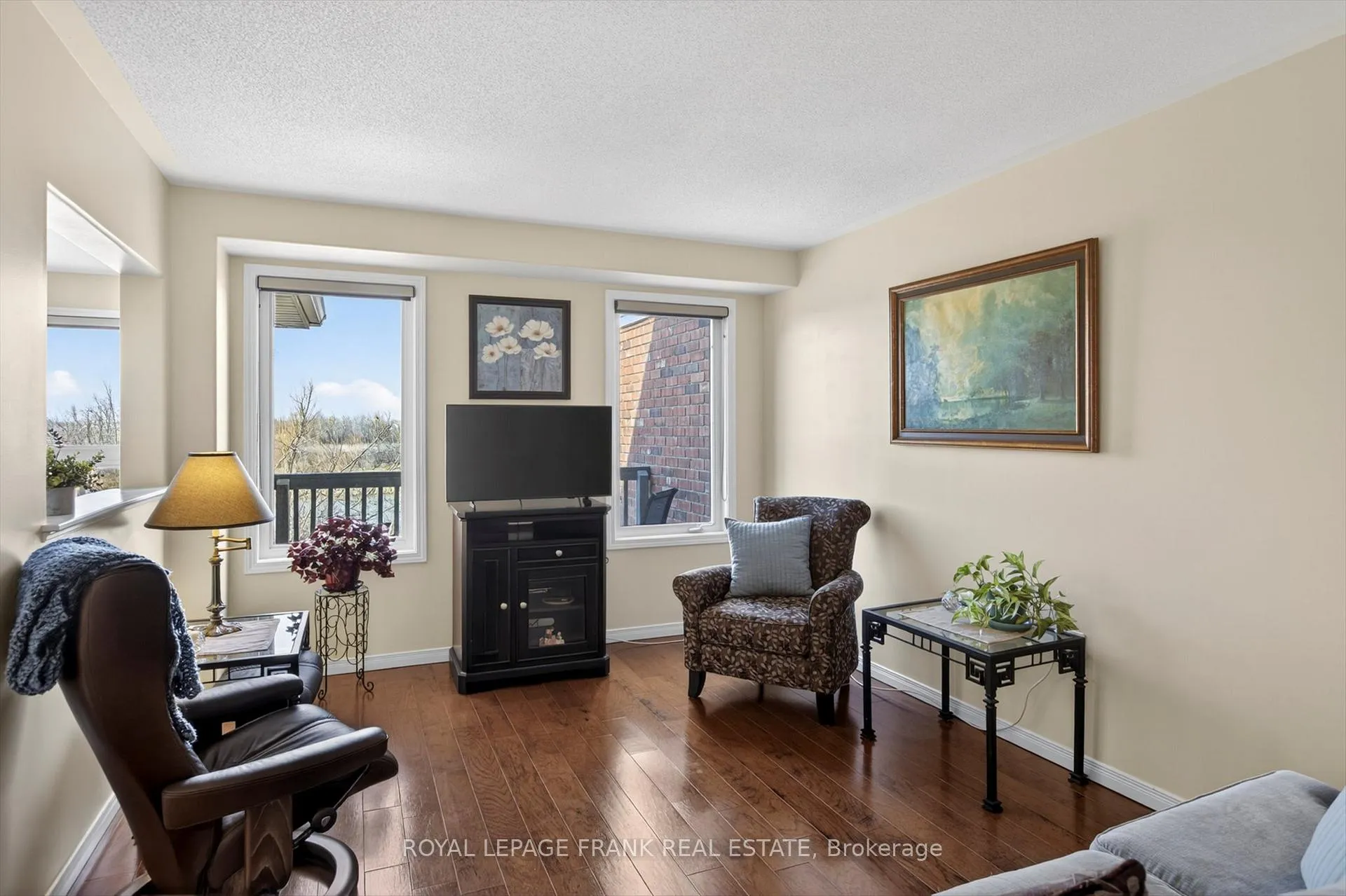 Photo 6 of 1527 Ireland Drive, Peterborough, Monaghan Ward 2 — HOMEH