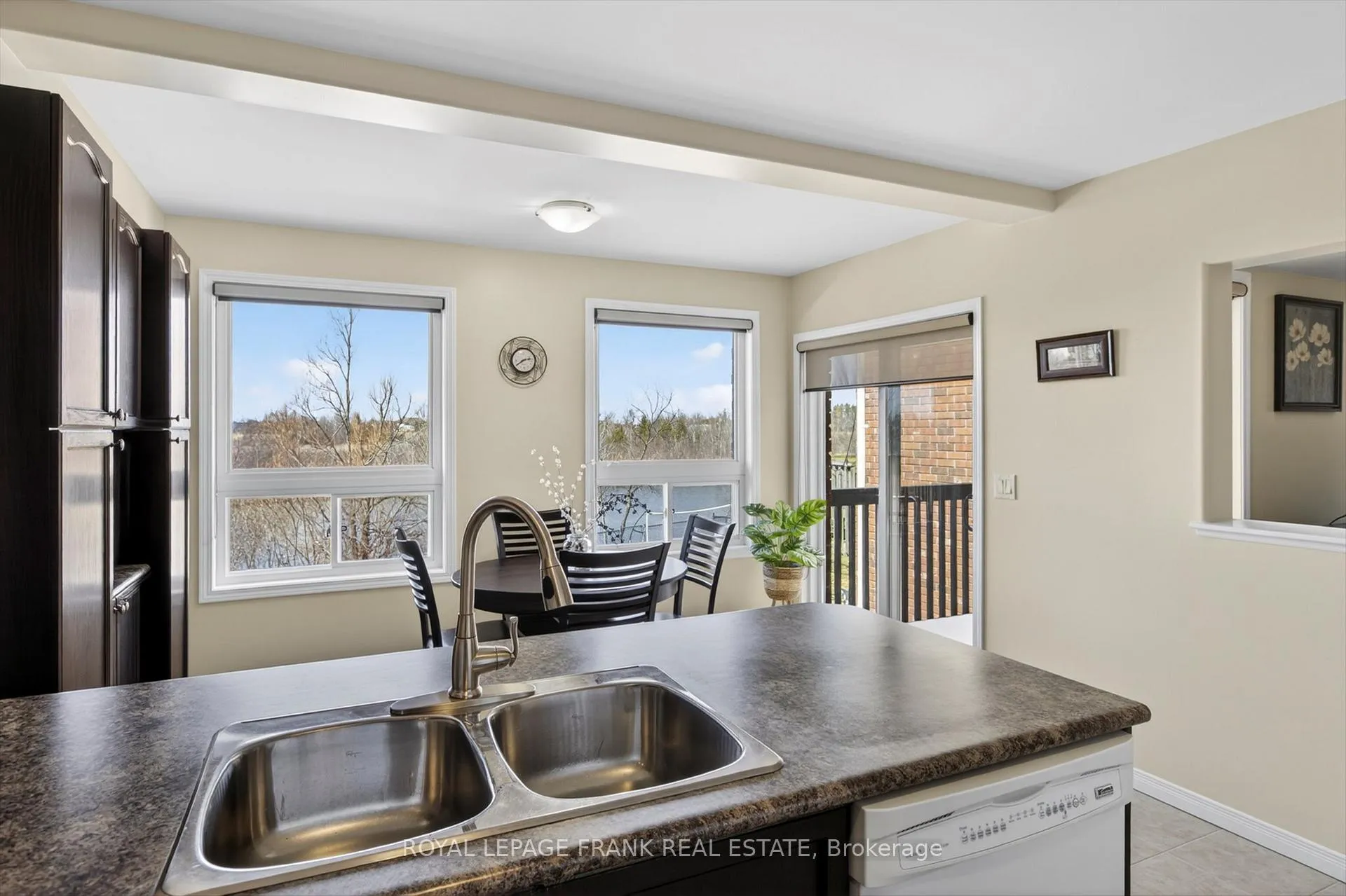 Photo 14 of 1527 Ireland Drive, Peterborough, Monaghan Ward 2 — HOMEH