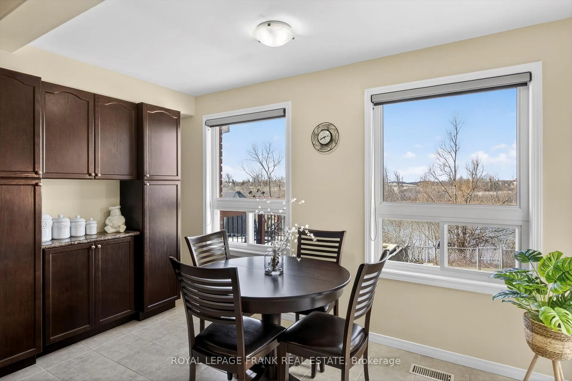 Photo 16 of 1527 Ireland Drive, Peterborough, Monaghan Ward 2 — HOMEH
