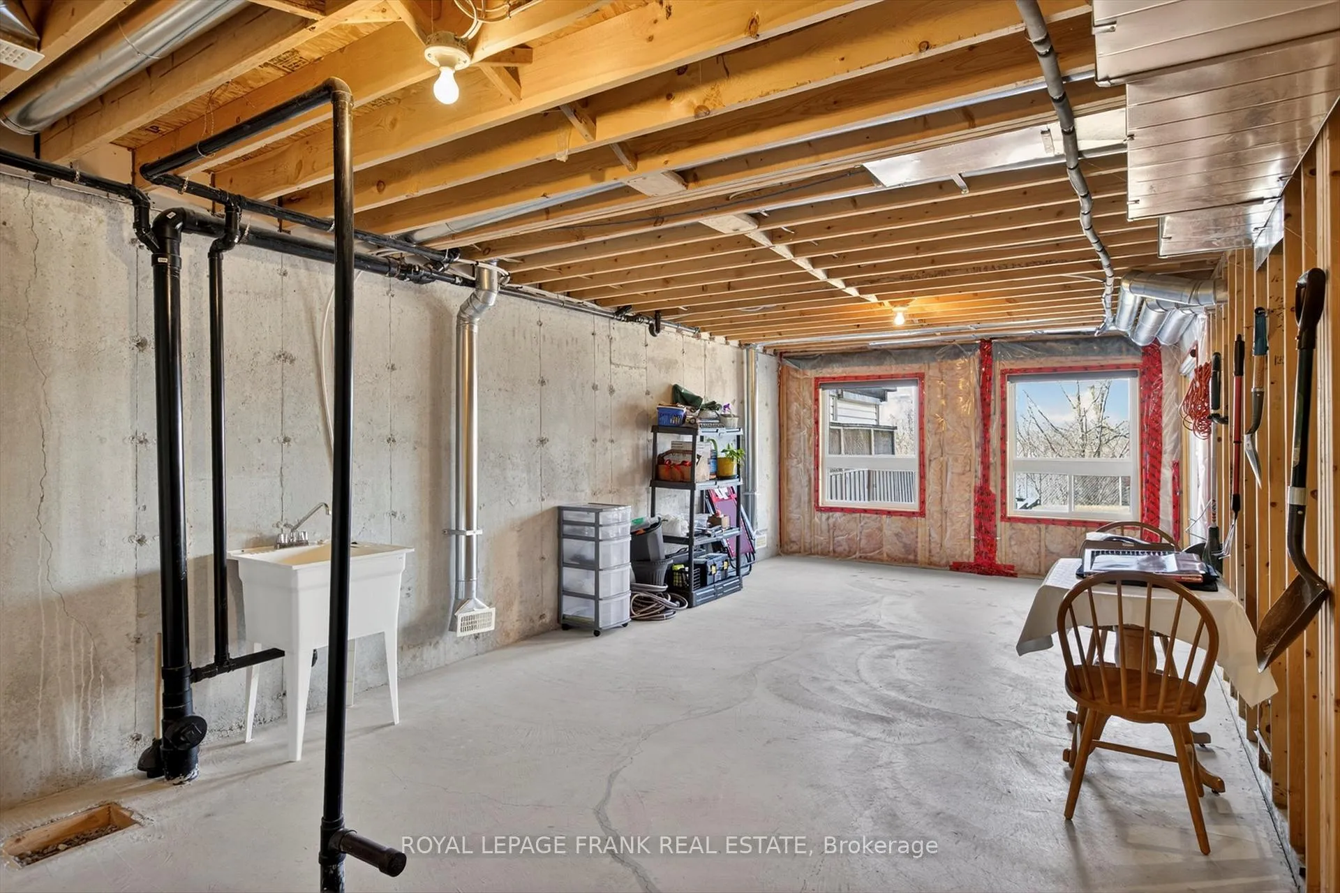 Photo 31 of 1527 Ireland Drive, Peterborough, Monaghan Ward 2 — HOMEH