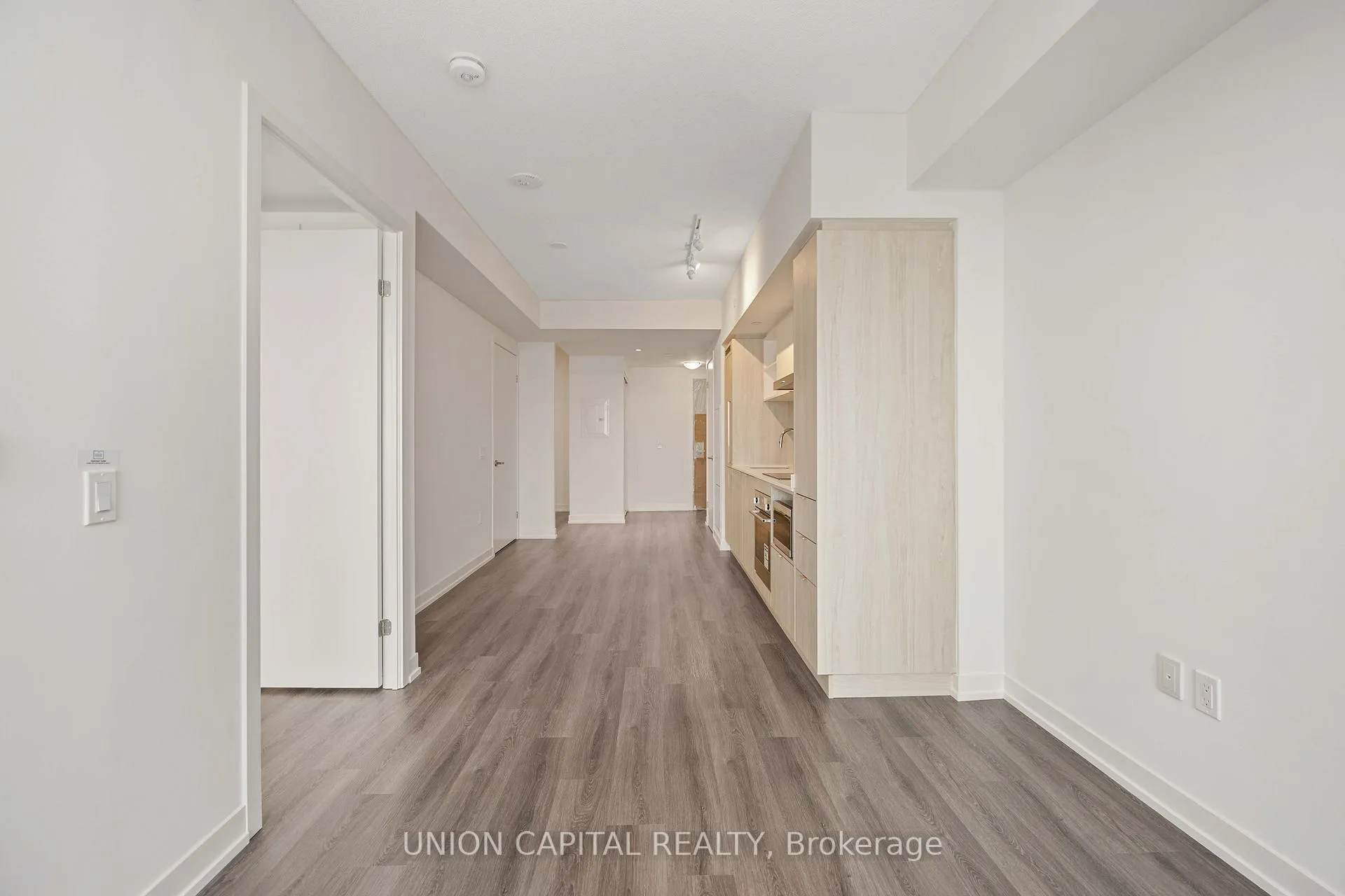 Photo 5 of Unit 4701, 138 Downes Street, Toronto, Waterfront Communities — HOMEH