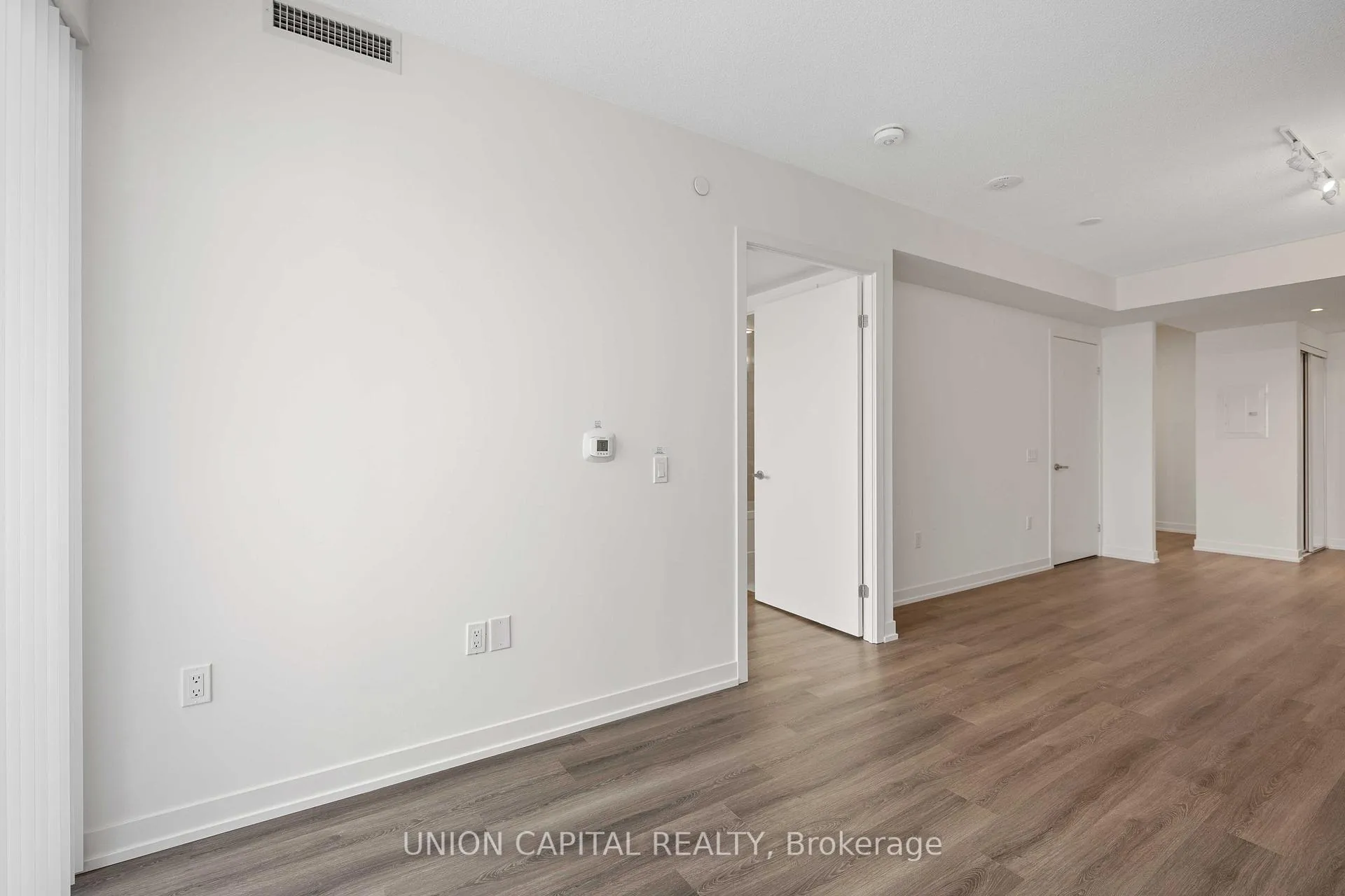 Photo 10 of Unit 4701, 138 Downes Street, Toronto, Waterfront Communities — HOMEH