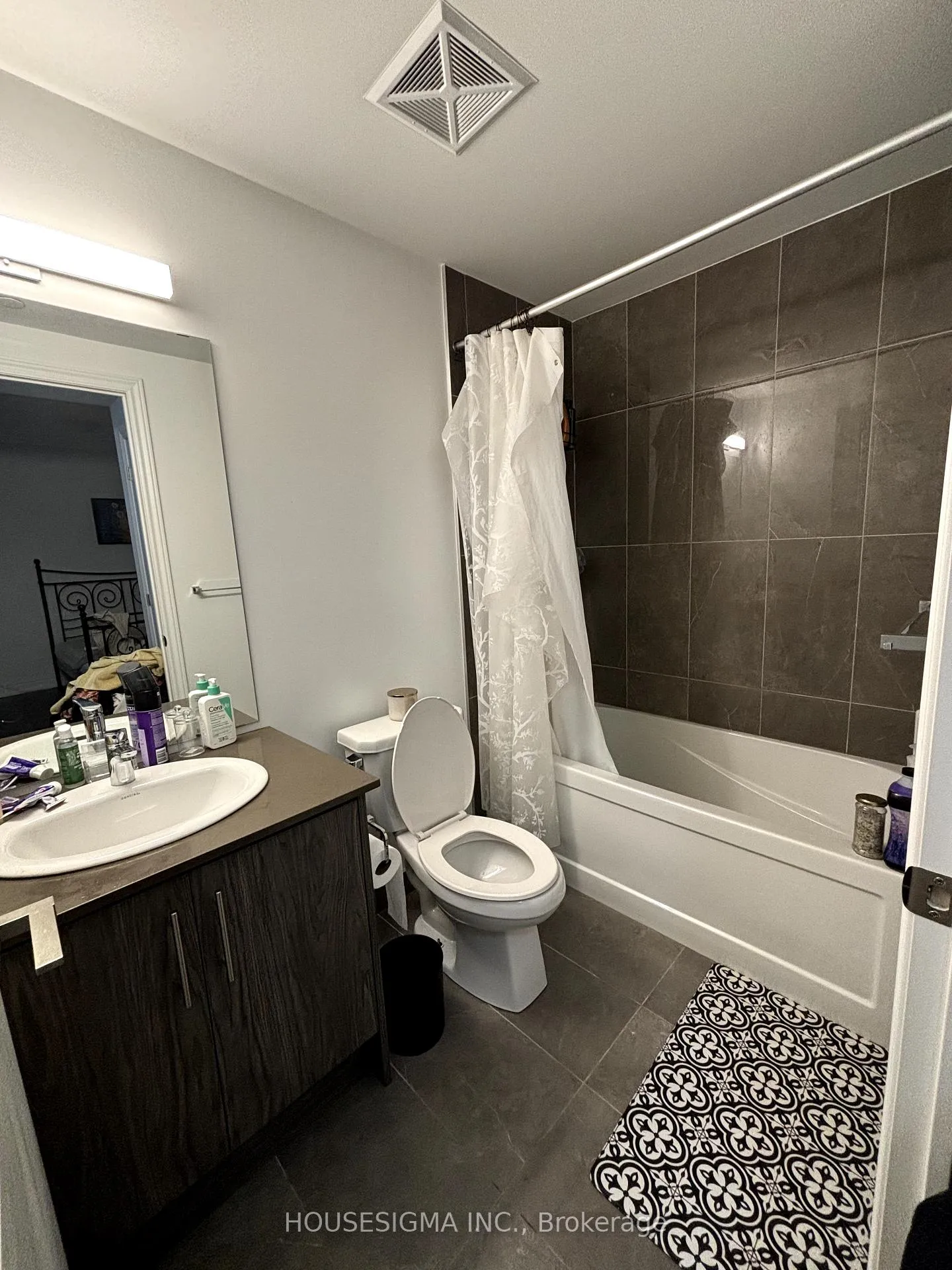 Photo 5 of Unit 223, 1700 Avenue Road, Toronto, Bedford Park-Nortown — HOMEH