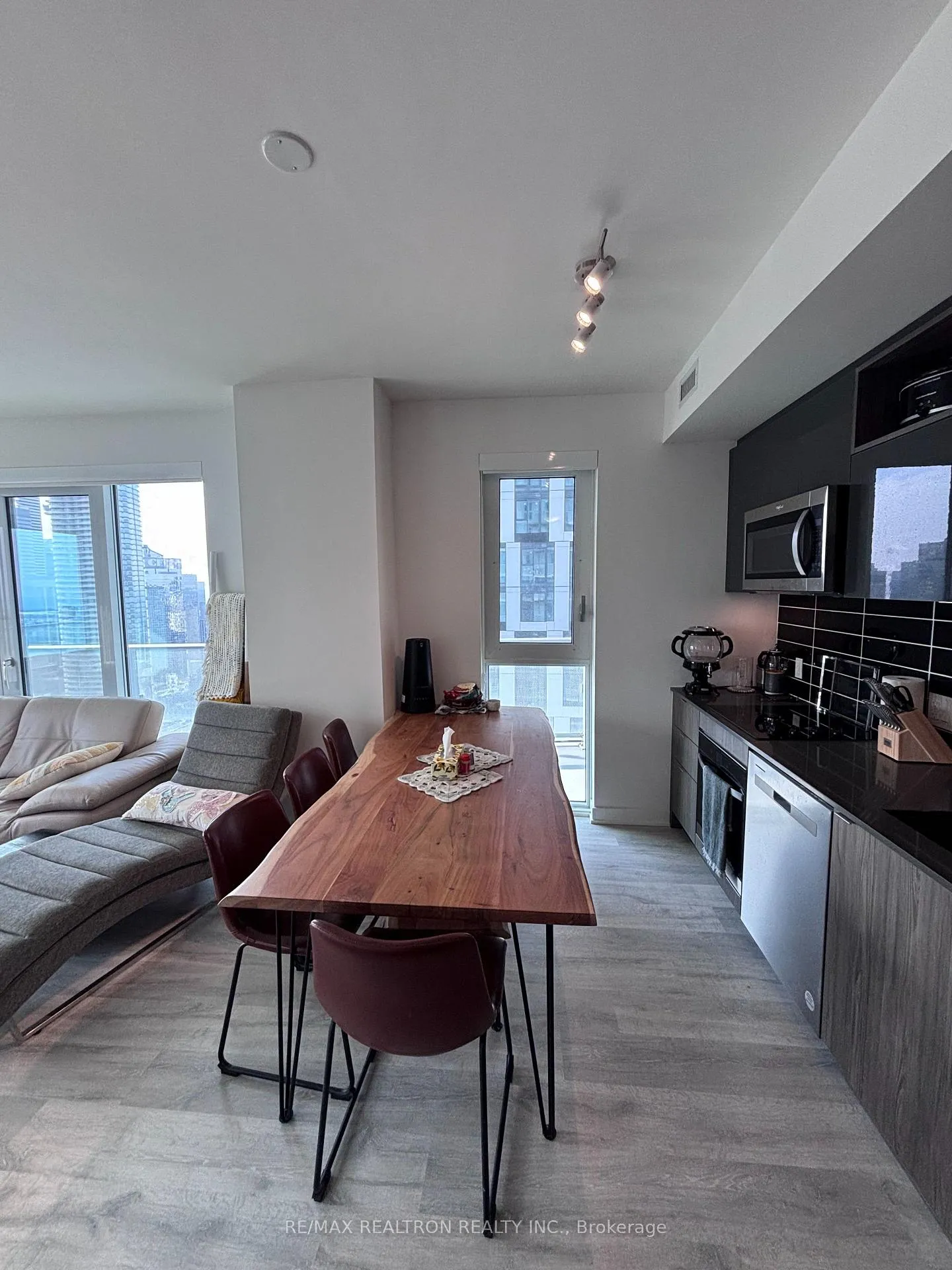 Photo 6 of Unit 4210, 100 Dalhousie Street, Toronto, Church-Yonge Corridor — HOMEH