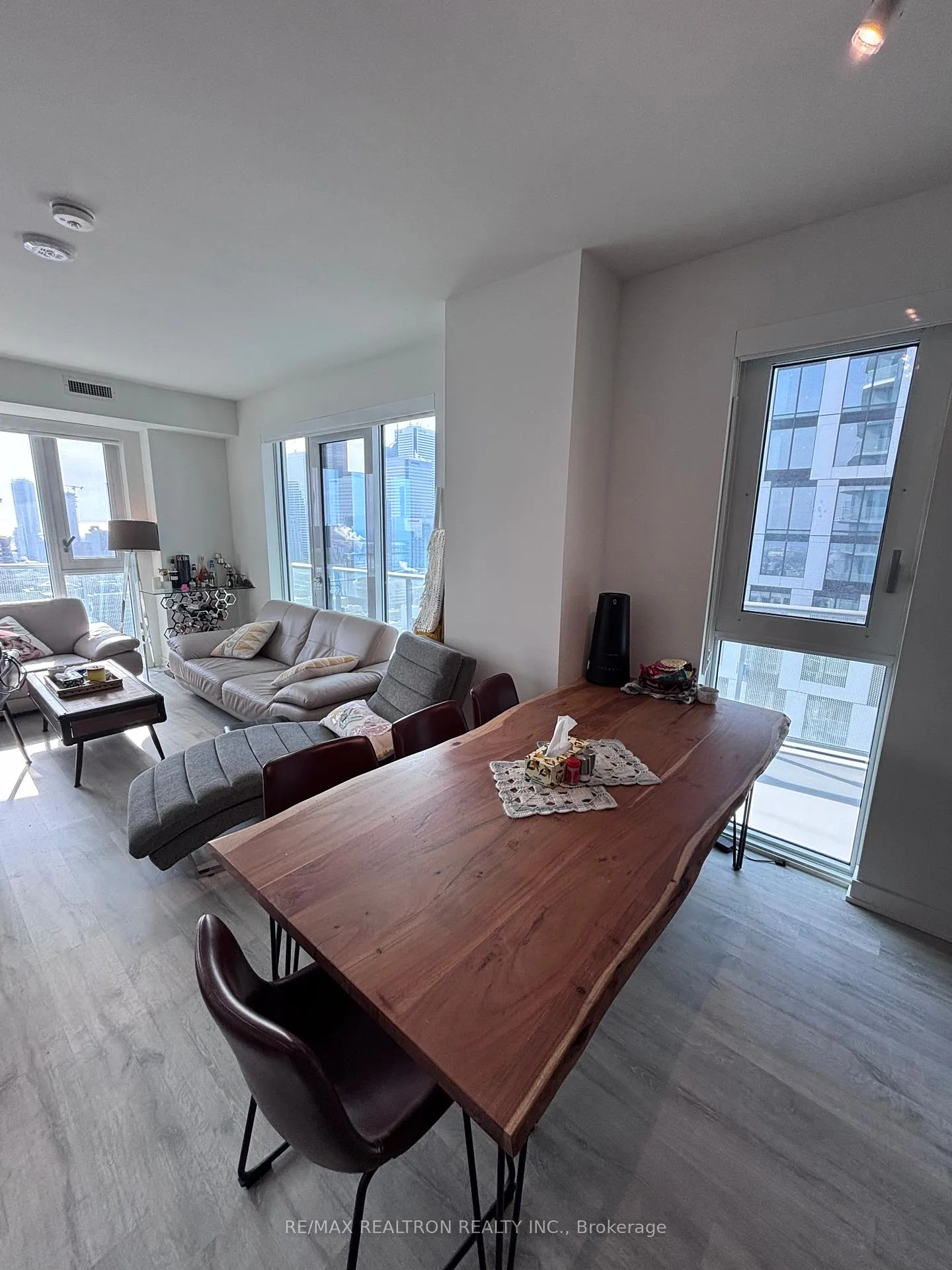 Photo 9 of Unit 4210, 100 Dalhousie Street, Toronto, Church-Yonge Corridor — HOMEH