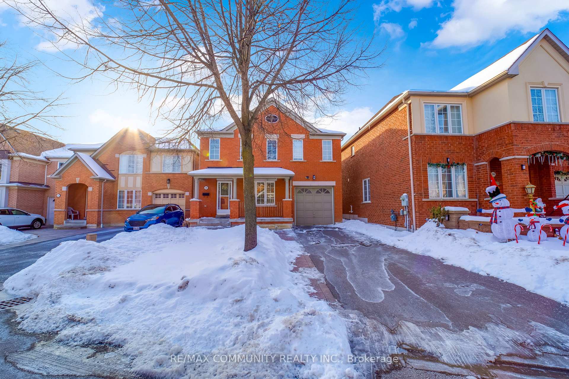 Photo 2 of 110 Mcsweeney Crescent, Ajax, Northwest Ajax — HOMEH