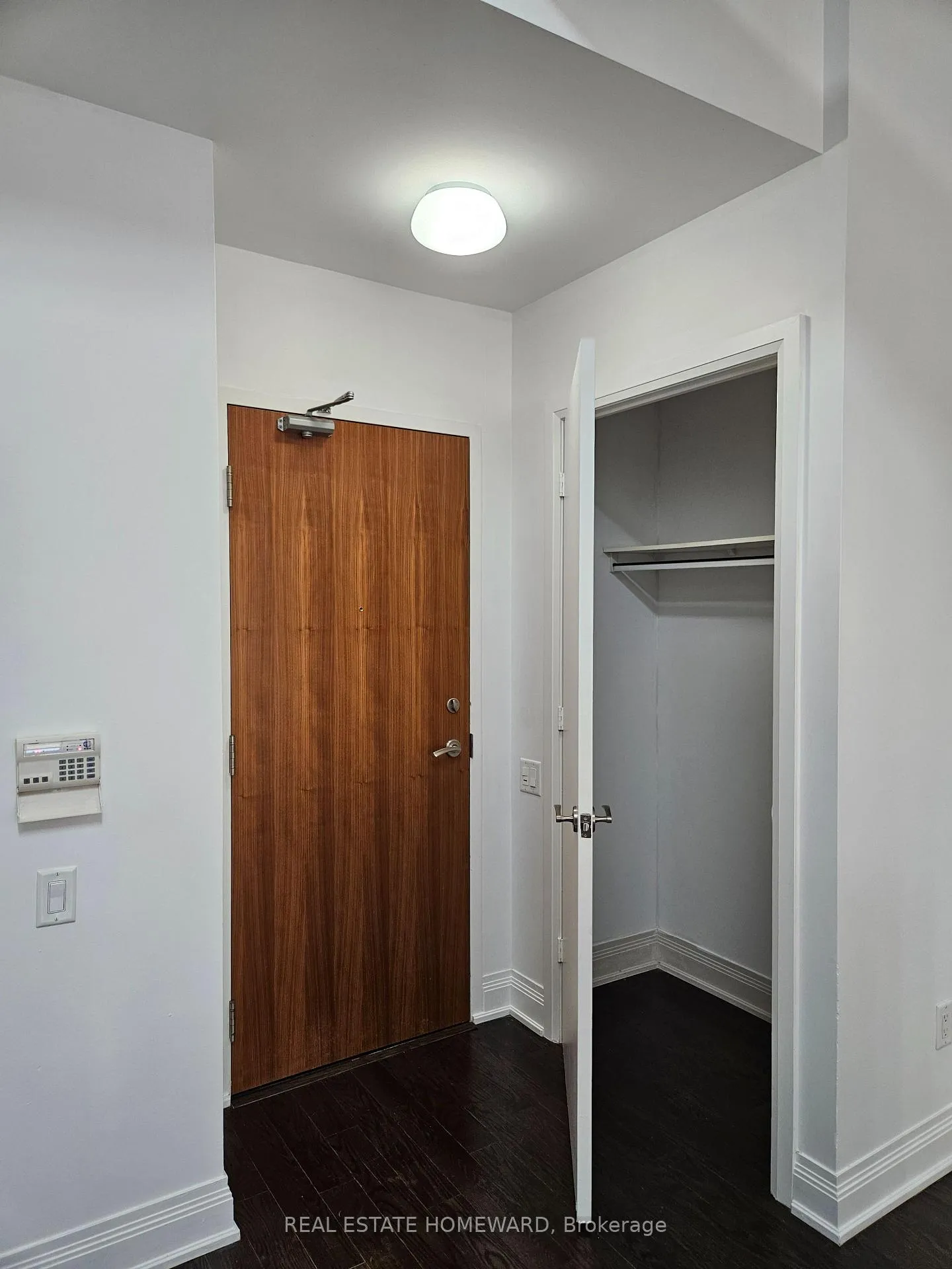 Photo 3 of Unit Loft #4, 2191 Yonge Street, Toronto, Mount Pleasant West — HOMEH