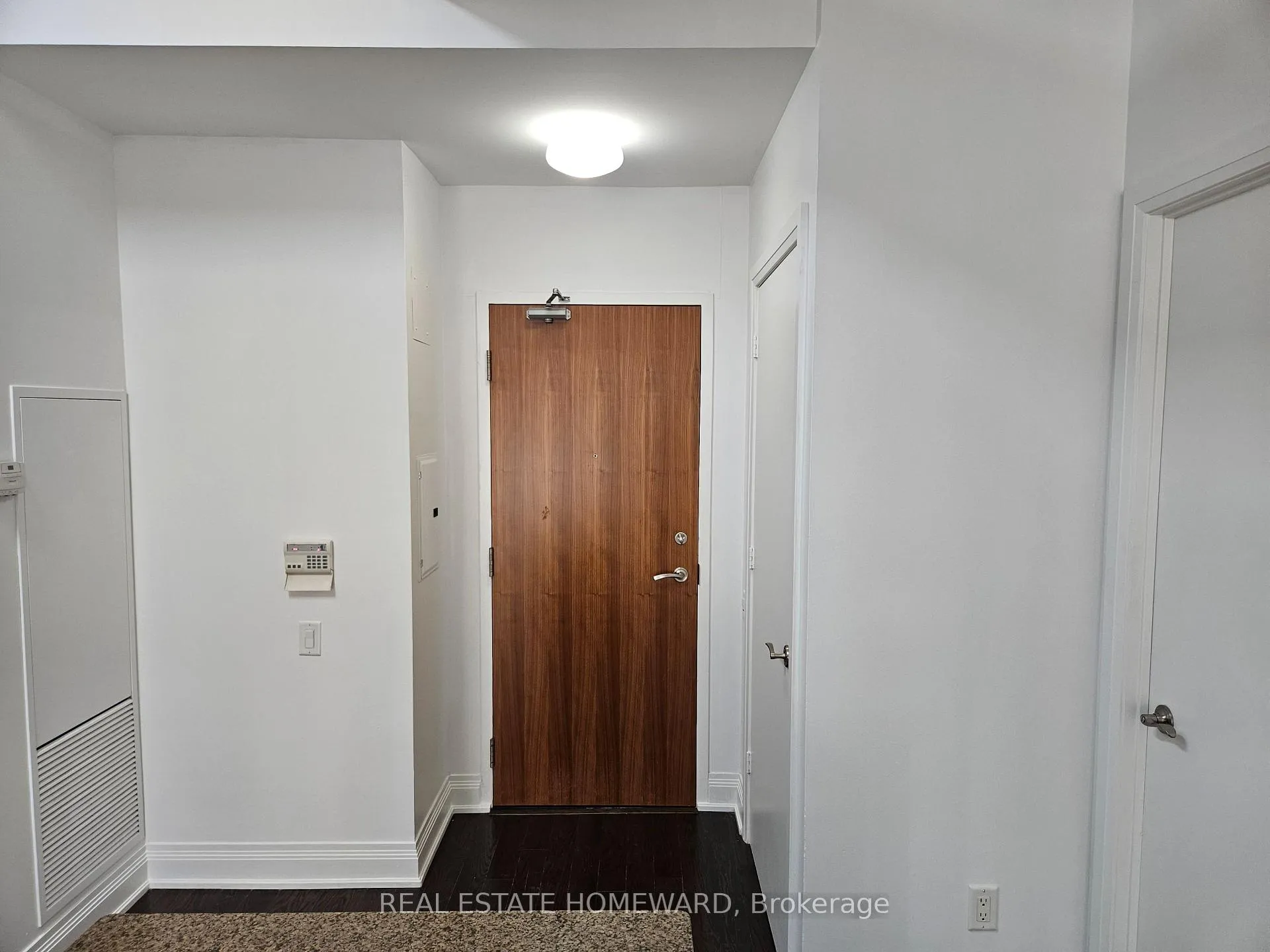 Photo 4 of Unit Loft #4, 2191 Yonge Street, Toronto, Mount Pleasant West — HOMEH