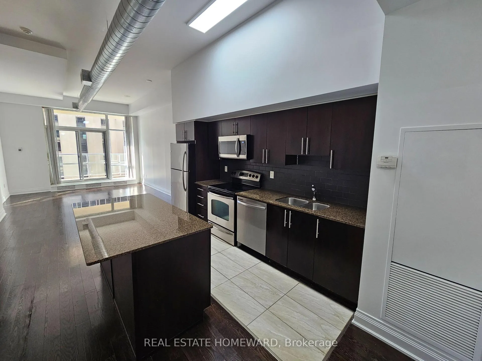 Photo 7 of Unit Loft #4, 2191 Yonge Street, Toronto, Mount Pleasant West — HOMEH