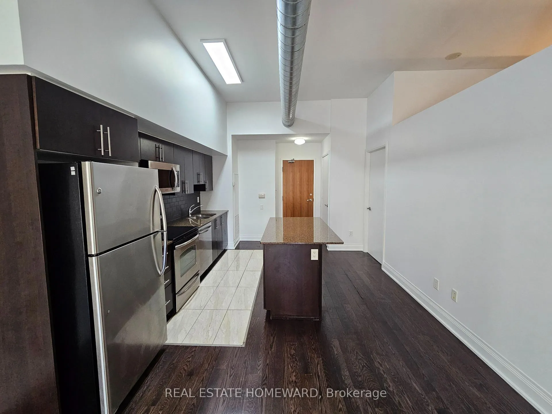 Photo 9 of Unit Loft #4, 2191 Yonge Street, Toronto, Mount Pleasant West — HOMEH