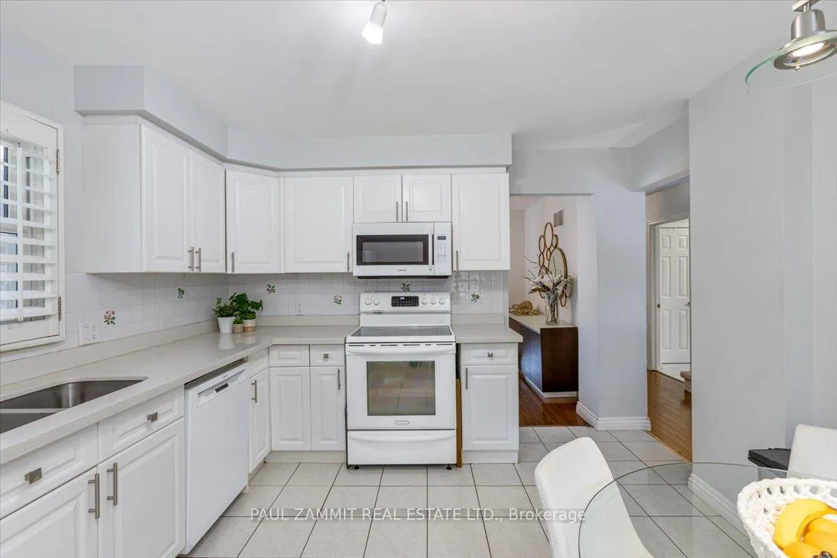 Photo 11 of 153 Willowbrook Road, Markham, Aileen-Willowbrook — HOMEH