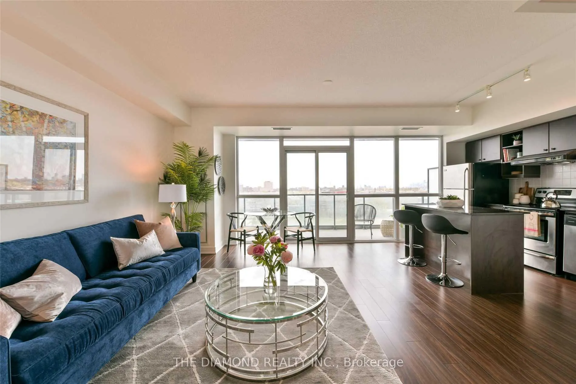 Photo 3 of Unit 826, 35 Brian Peck Crescent, Toronto, Thorncliffe Park — HOMEH