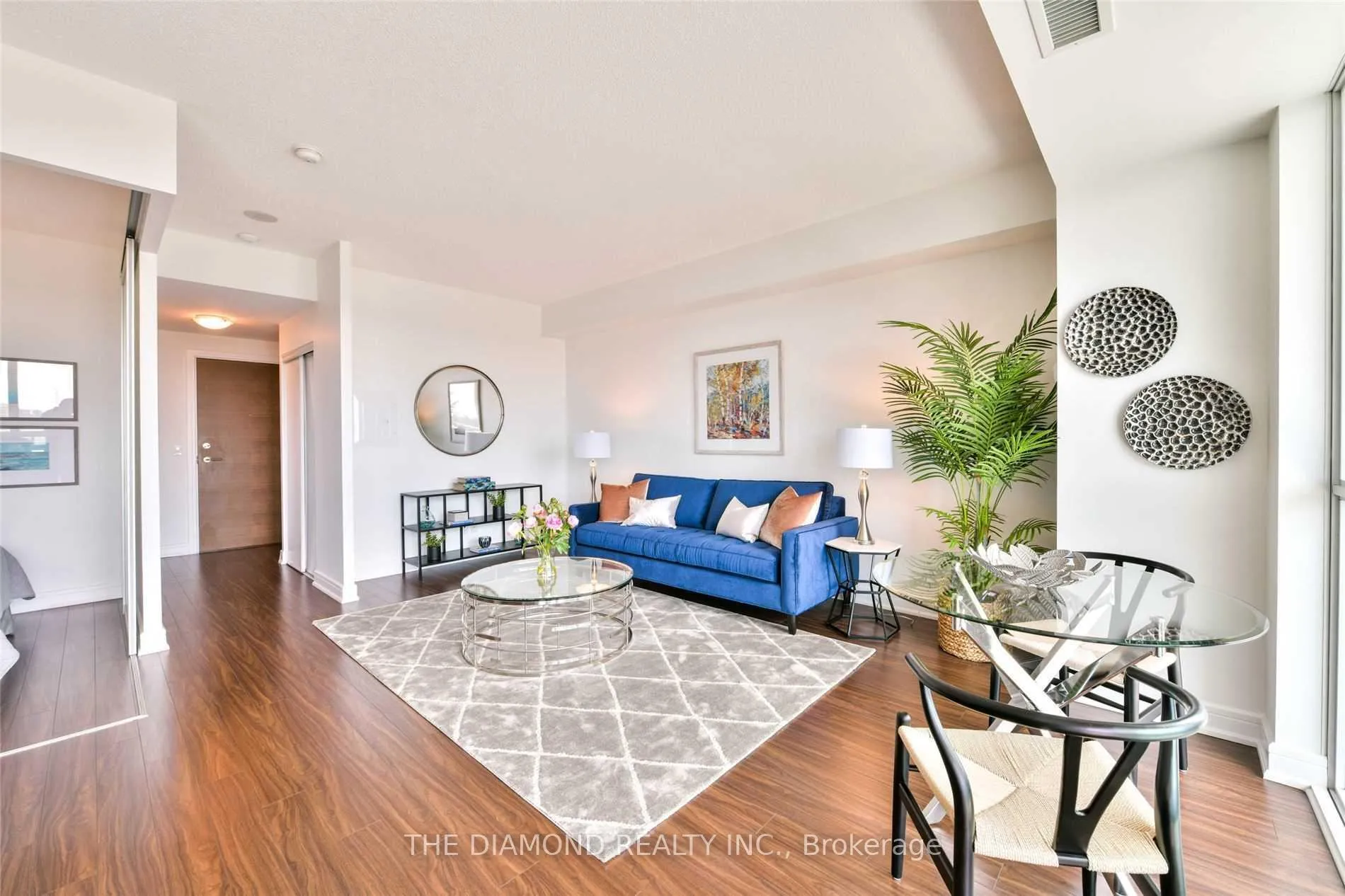 Photo 5 of Unit 826, 35 Brian Peck Crescent, Toronto, Thorncliffe Park — HOMEH