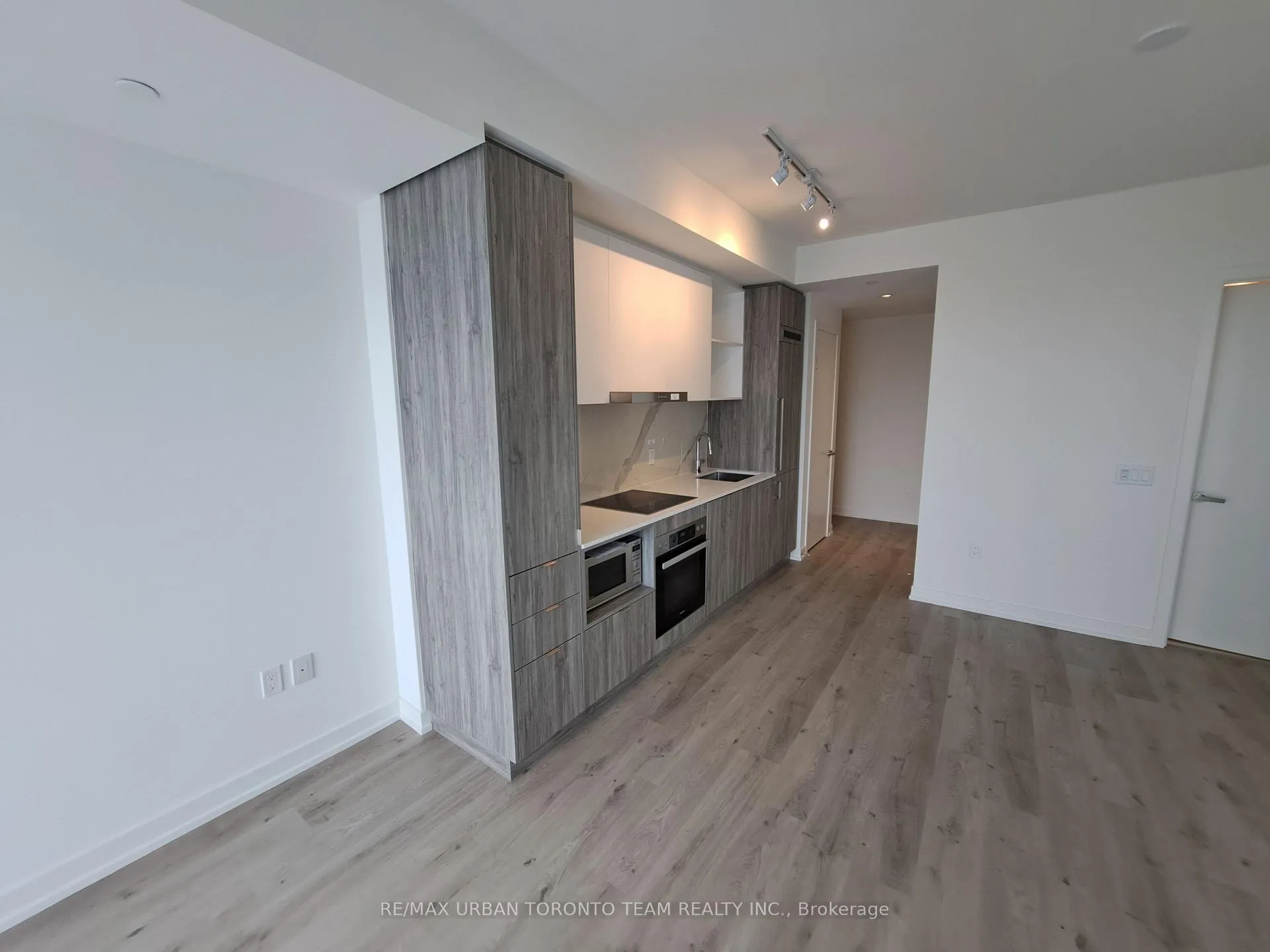 Photo 2 of Unit 5803, 138 Downes Street, Toronto, Waterfront Communities — HOMEH