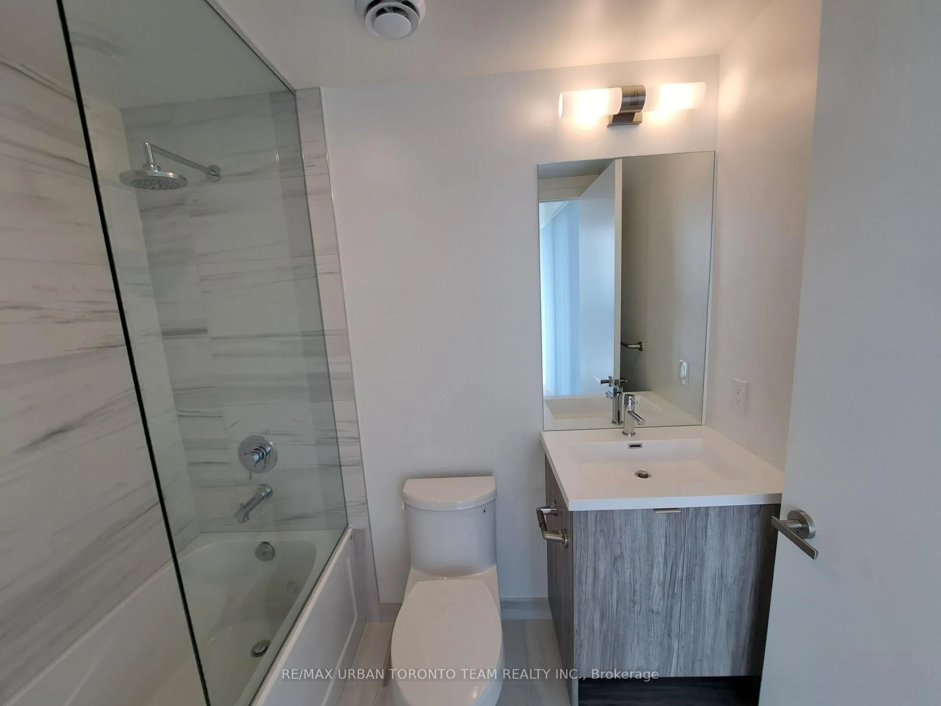 Photo 15 of Unit 5803, 138 Downes Street, Toronto, Waterfront Communities — HOMEH