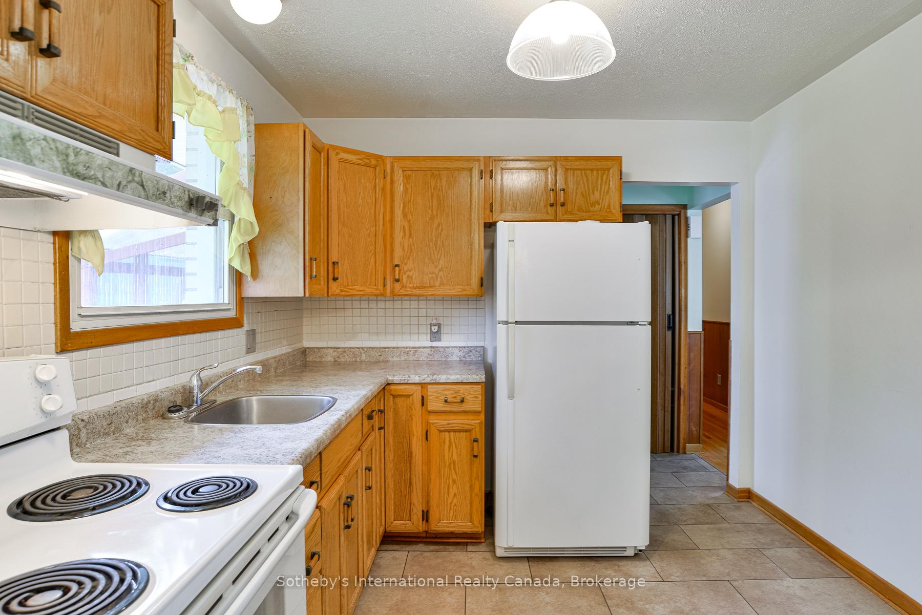 Photo 8 of 455 Fairview Drive, Gravenhurst, Muskoka (S) — HOMEH
