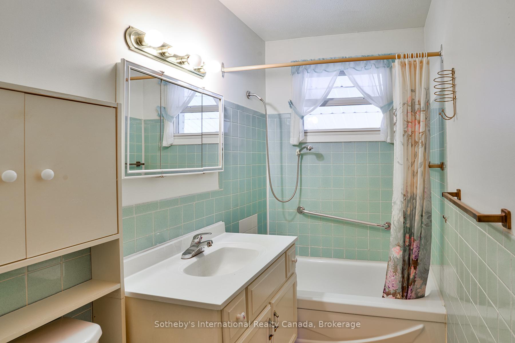 Photo 13 of 455 Fairview Drive, Gravenhurst, Muskoka (S) — HOMEH