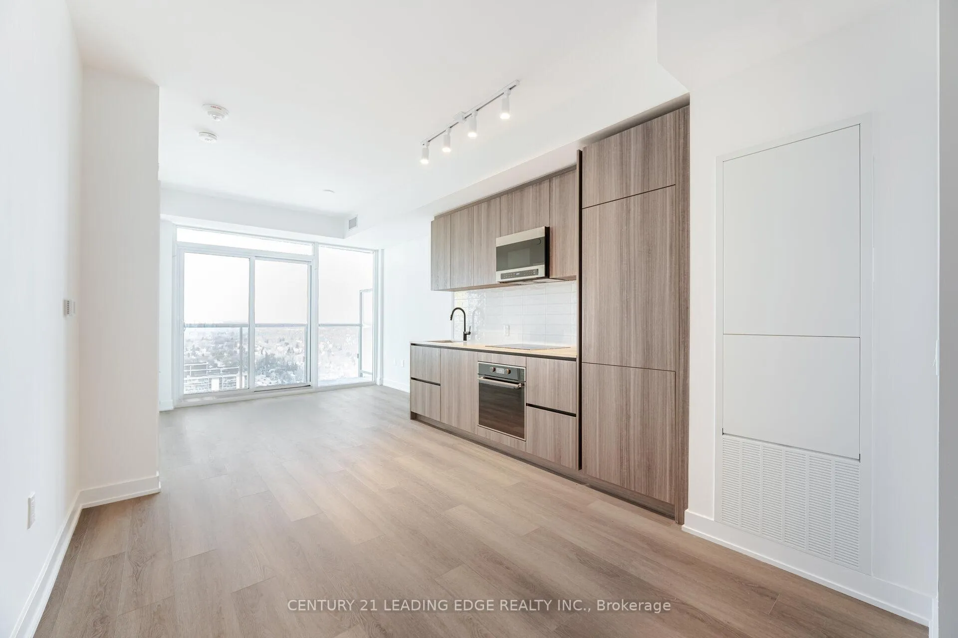 Photo 6 of Unit 3107, 117 Broadway Avenue, Toronto, Mount Pleasant West — HOMEH