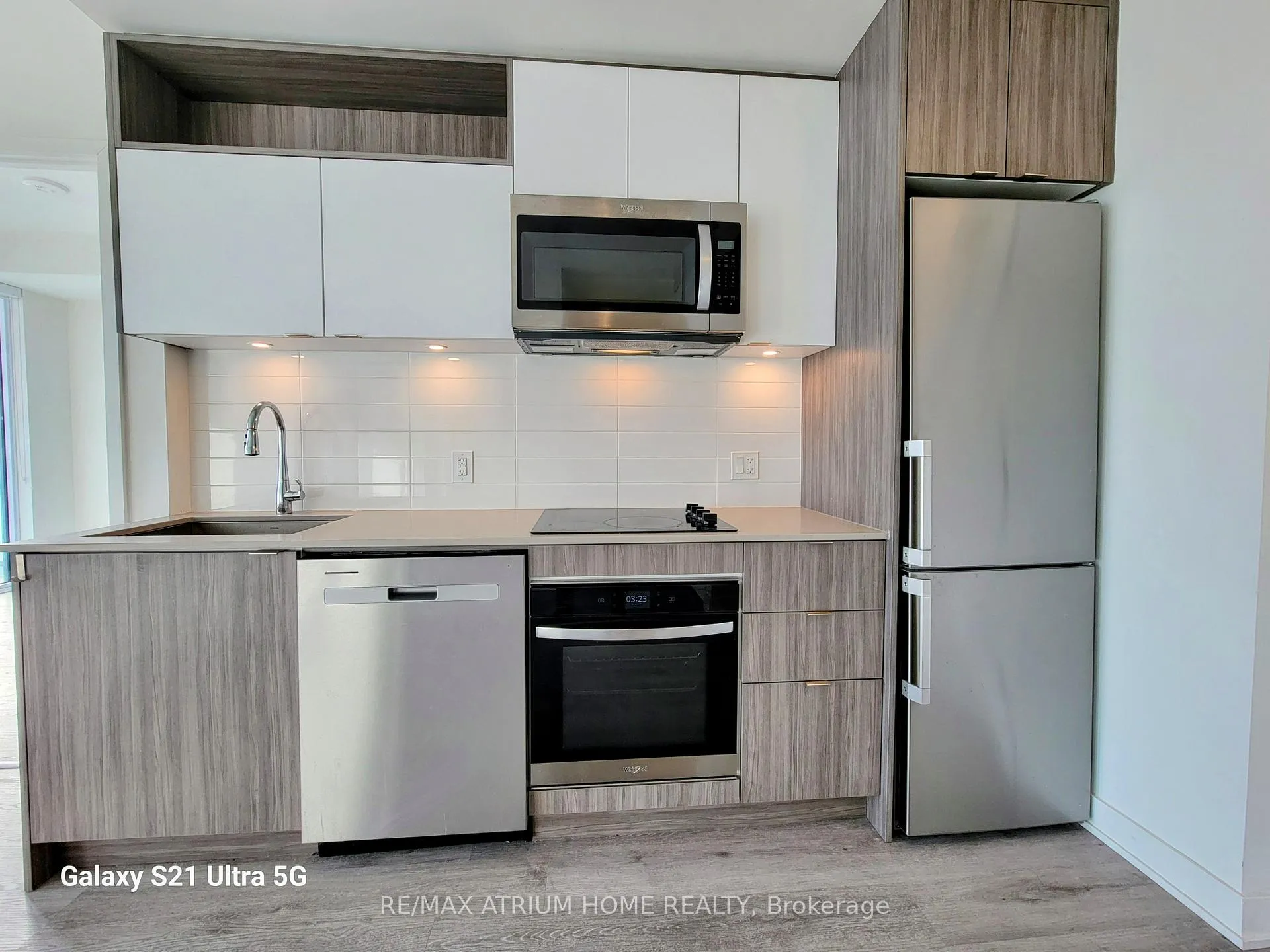 Photo 5 of Unit 2508E, 70 Princess Street, Toronto, Waterfront Communities — HOMEH