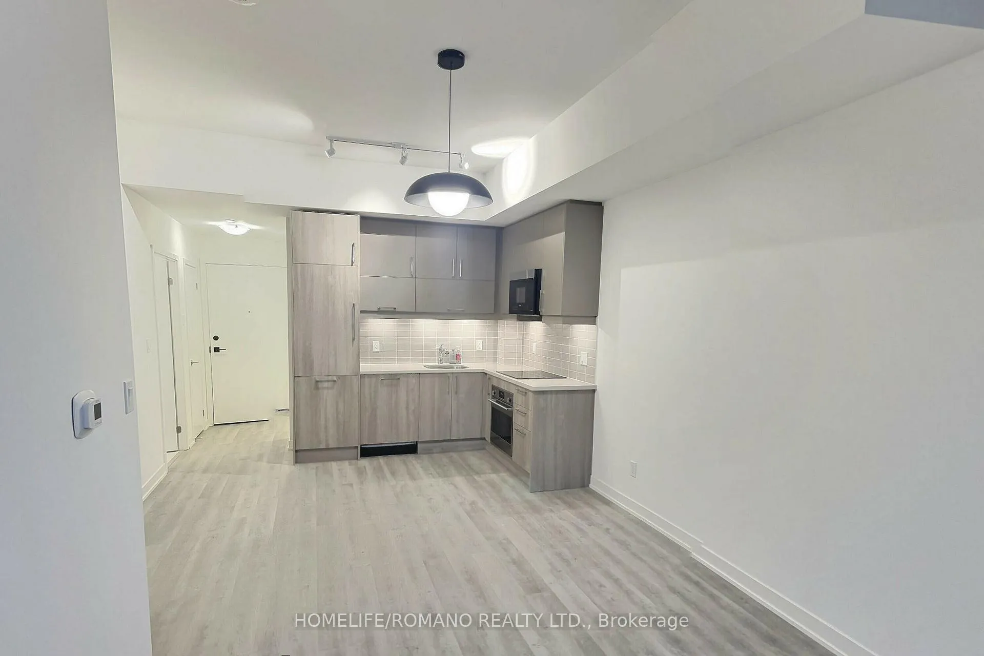 Photo 2 of Unit 916, 38 Simcoe Promenade, Markham, Unionville — HOMEH