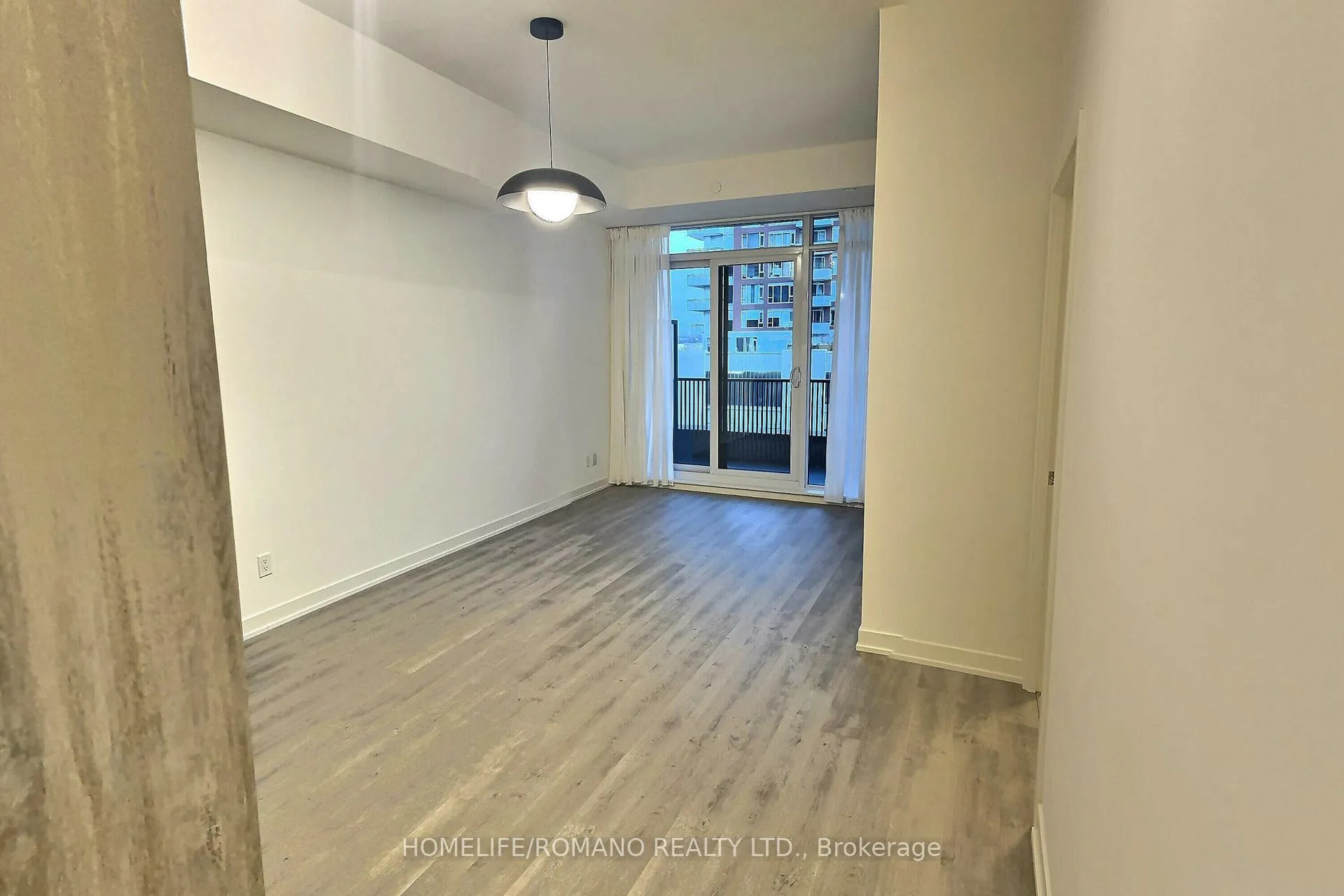 Photo 3 of Unit 916, 38 Simcoe Promenade, Markham, Unionville — HOMEH