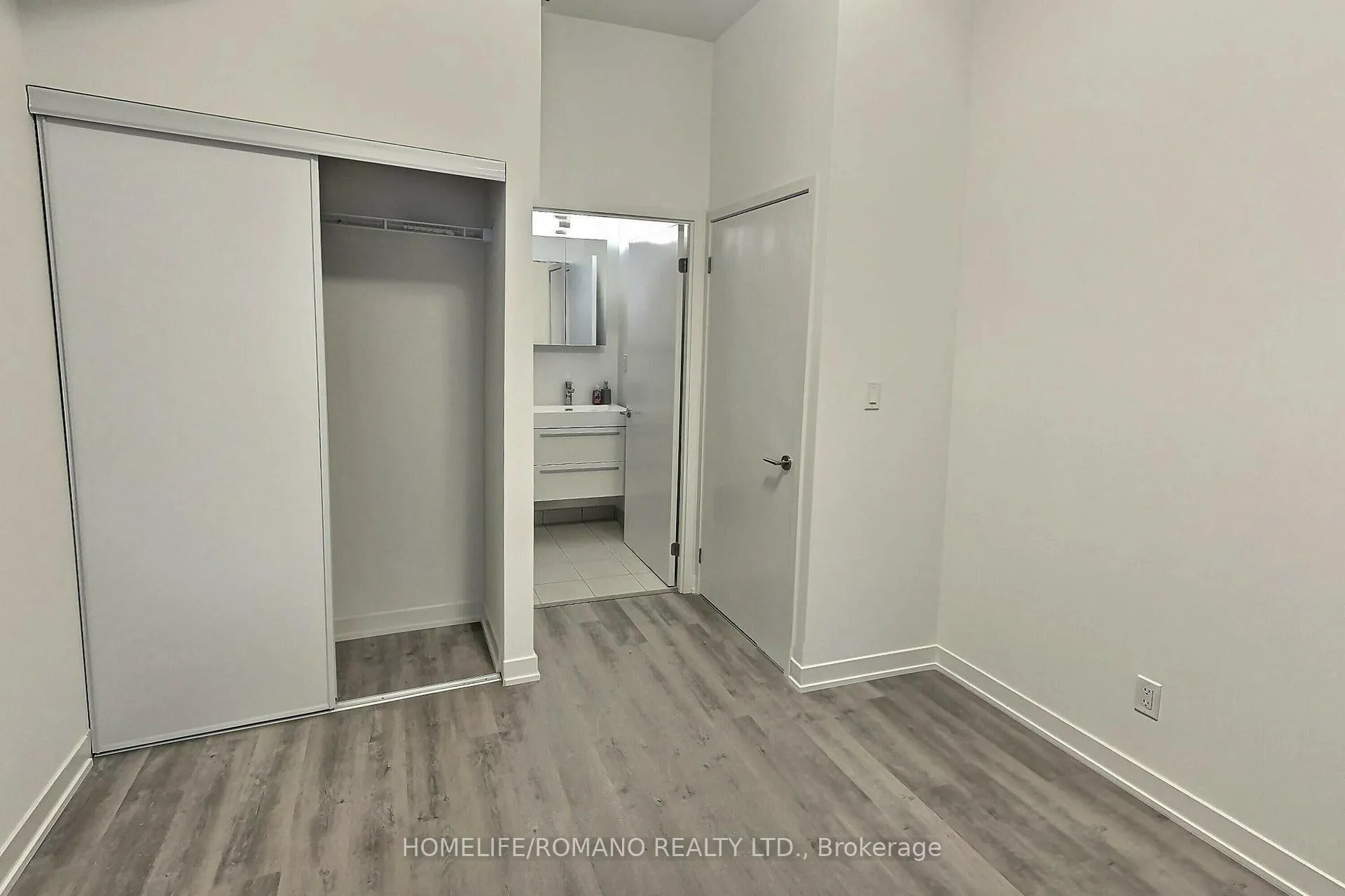 Photo 5 of Unit 916, 38 Simcoe Promenade, Markham, Unionville — HOMEH
