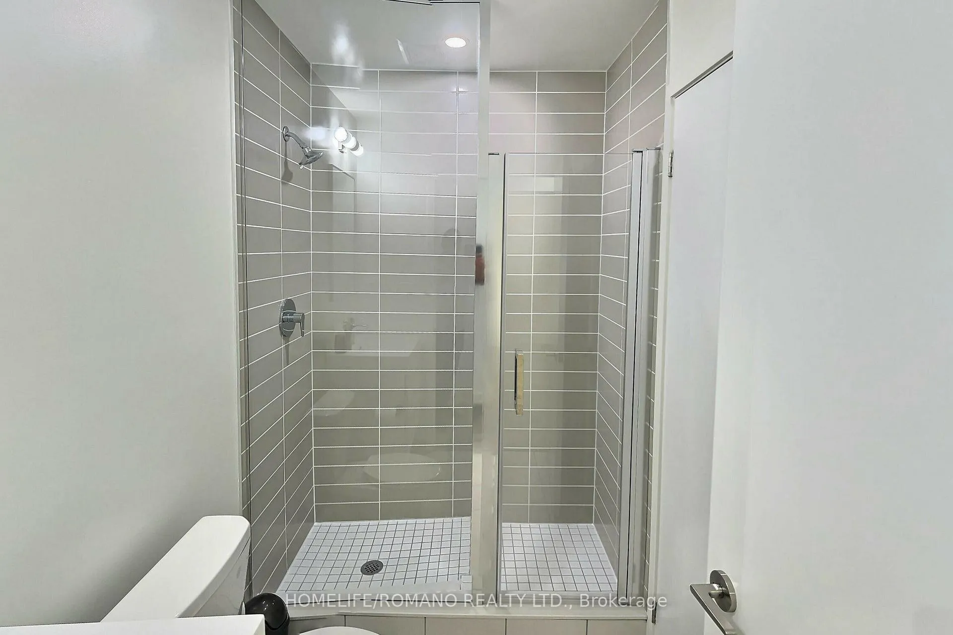 Photo 7 of Unit 916, 38 Simcoe Promenade, Markham, Unionville — HOMEH