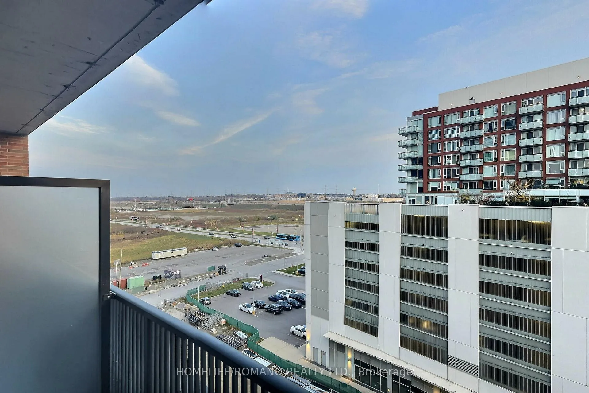 Photo 8 of Unit 916, 38 Simcoe Promenade, Markham, Unionville — HOMEH