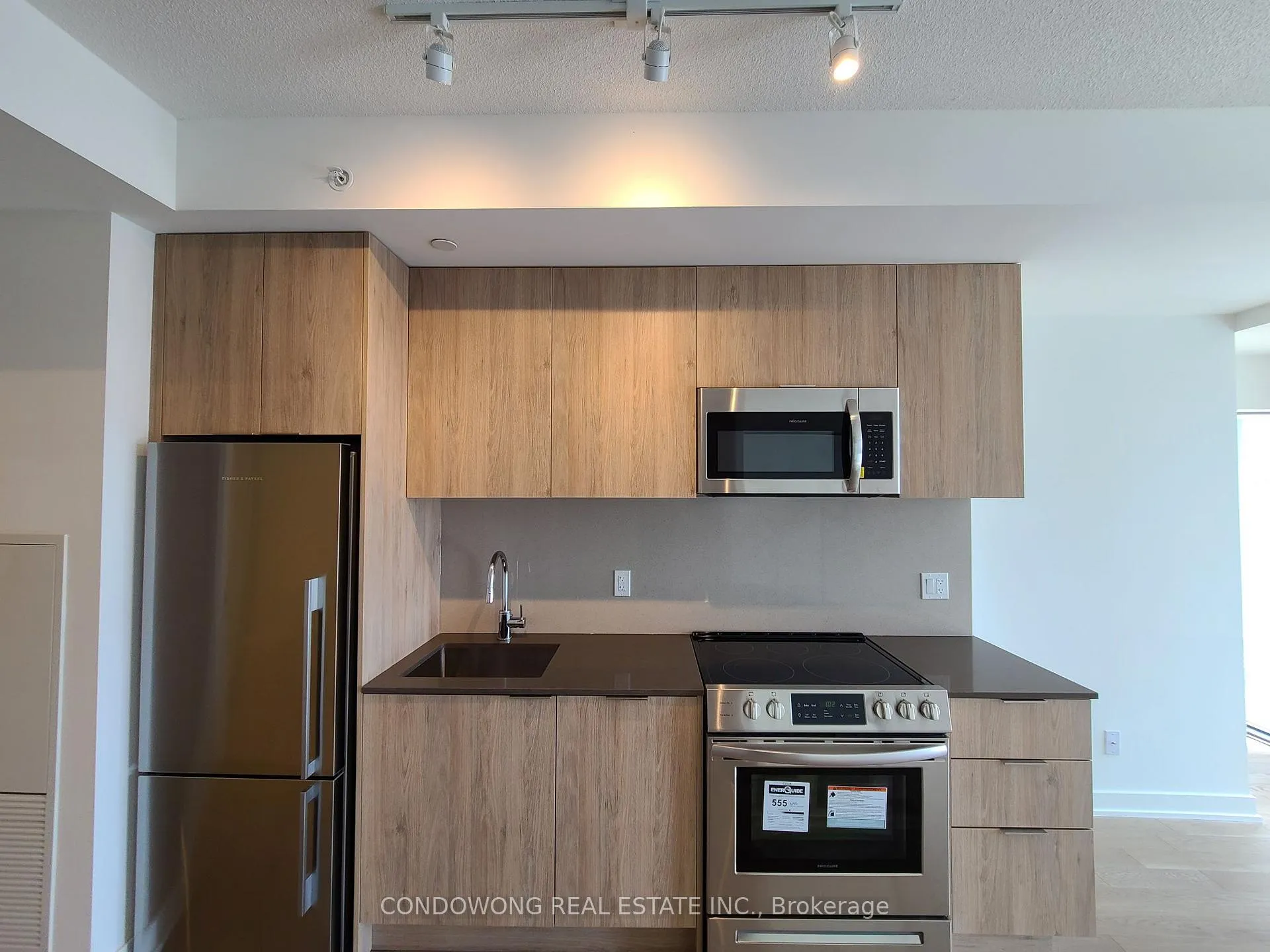 Photo 3 of Unit 2708, 25 Richmond Street E, Toronto, Church-Yonge Corridor — HOMEH