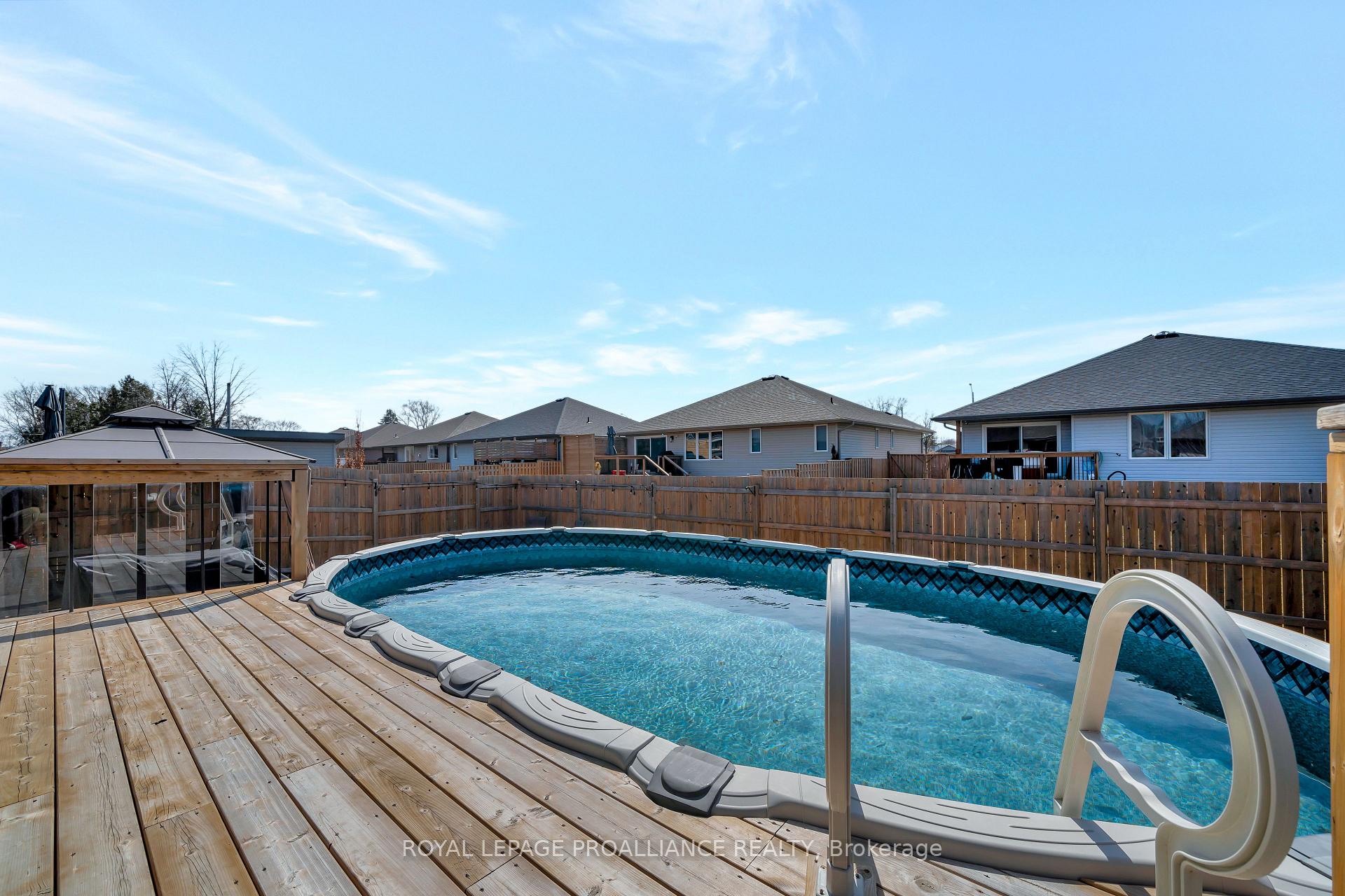 Photo 40 of 62 Lambert Drive, Belleville, Belleville Ward — HOMEH