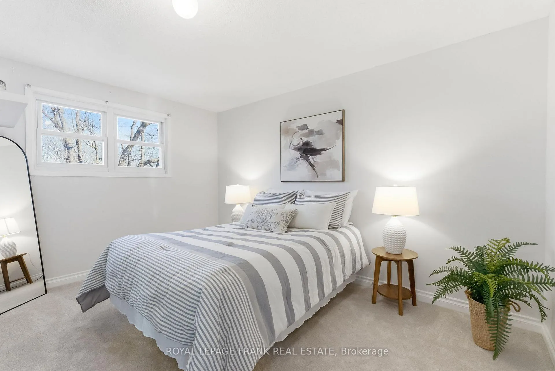 Photo 33 of 565 Charrington Avenue, Oshawa, Centennial — HOMEH