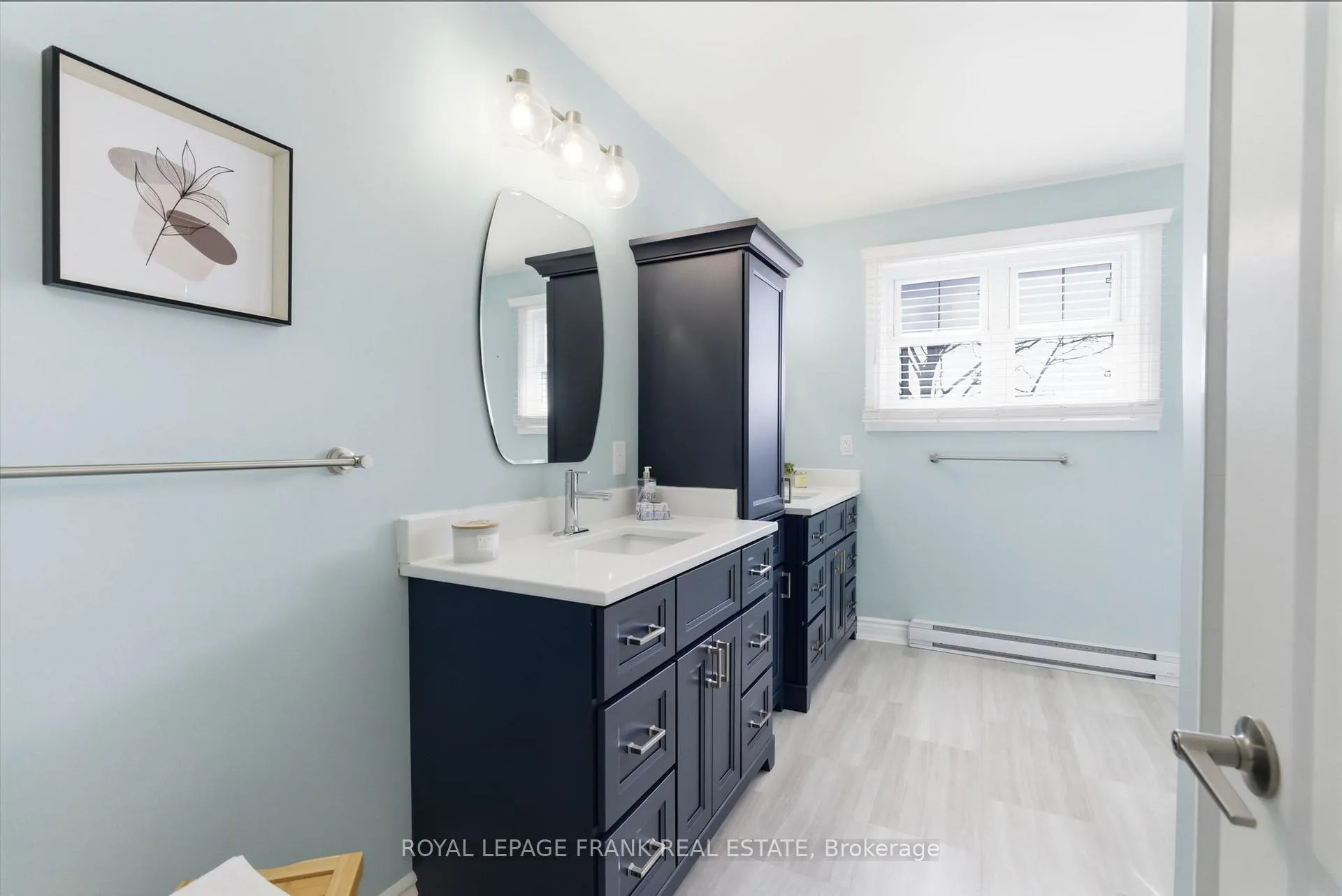 Photo 37 of 565 Charrington Avenue, Oshawa, Centennial — HOMEH