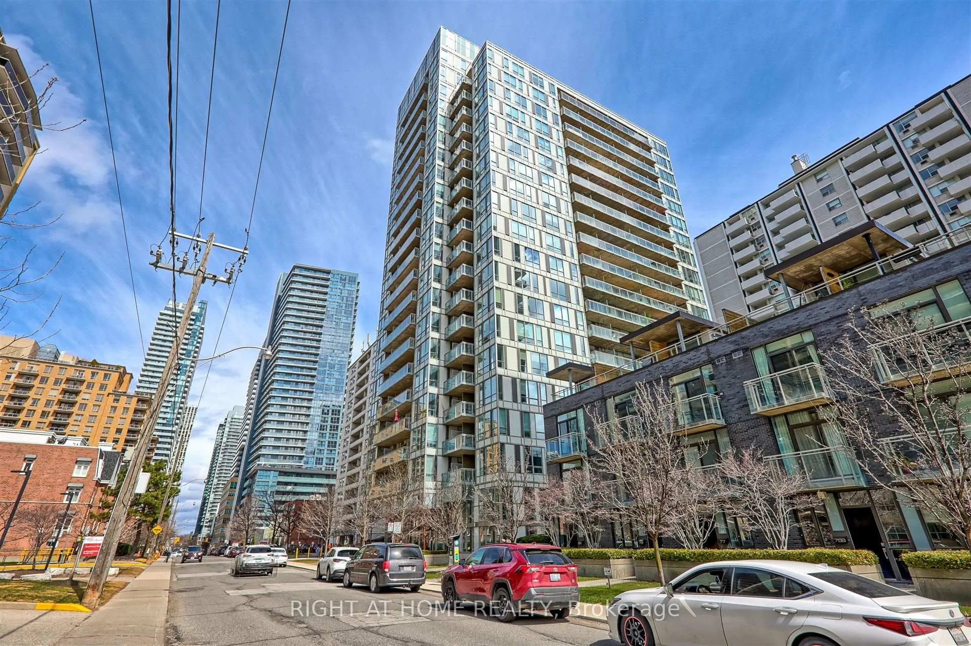 Photo 2 of Unit 908, 83 Redpath Avenue, Toronto, Mount Pleasant West — HOMEH
