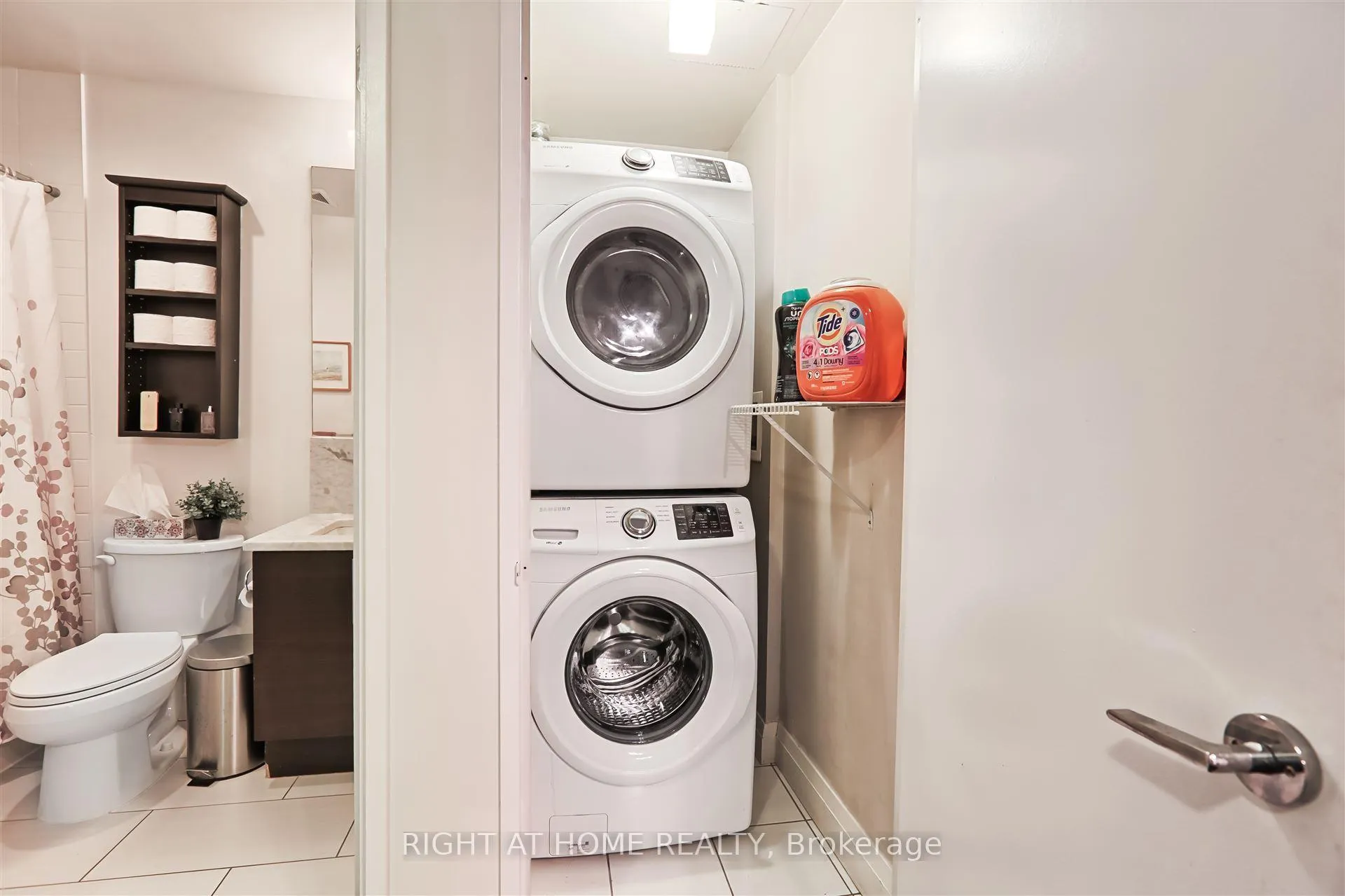 Photo 16 of Unit 908, 83 Redpath Avenue, Toronto, Mount Pleasant West — HOMEH