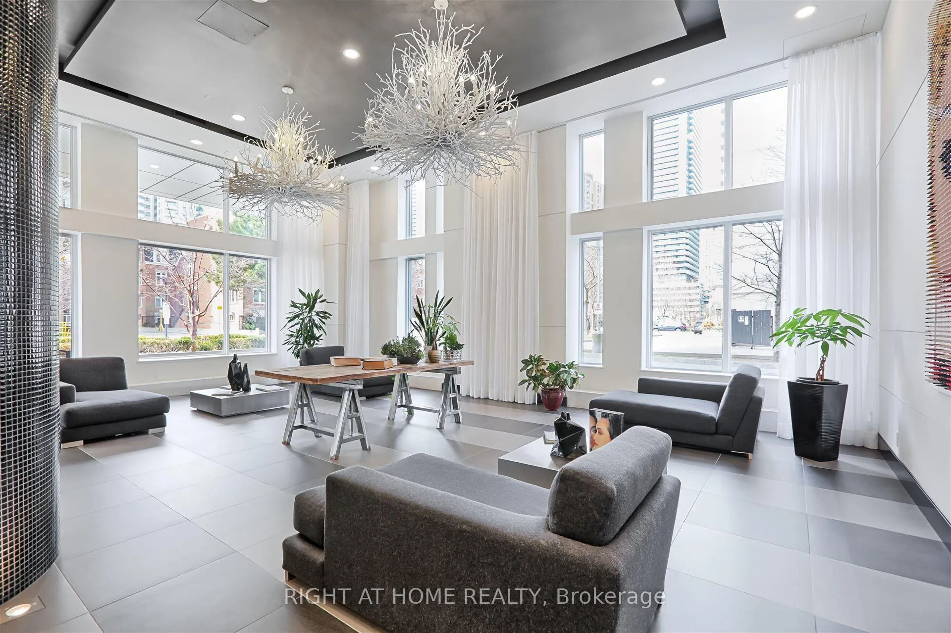 Photo 19 of Unit 908, 83 Redpath Avenue, Toronto, Mount Pleasant West — HOMEH