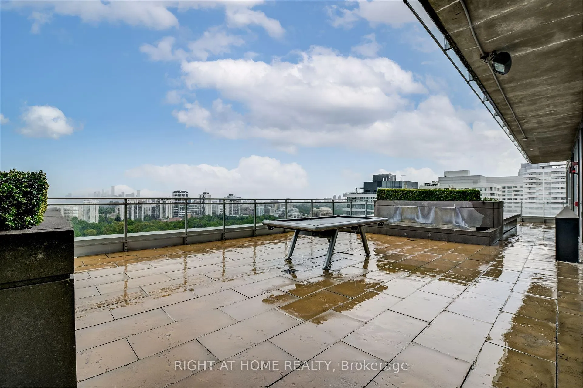 Photo 28 of Unit 908, 83 Redpath Avenue, Toronto, Mount Pleasant West — HOMEH