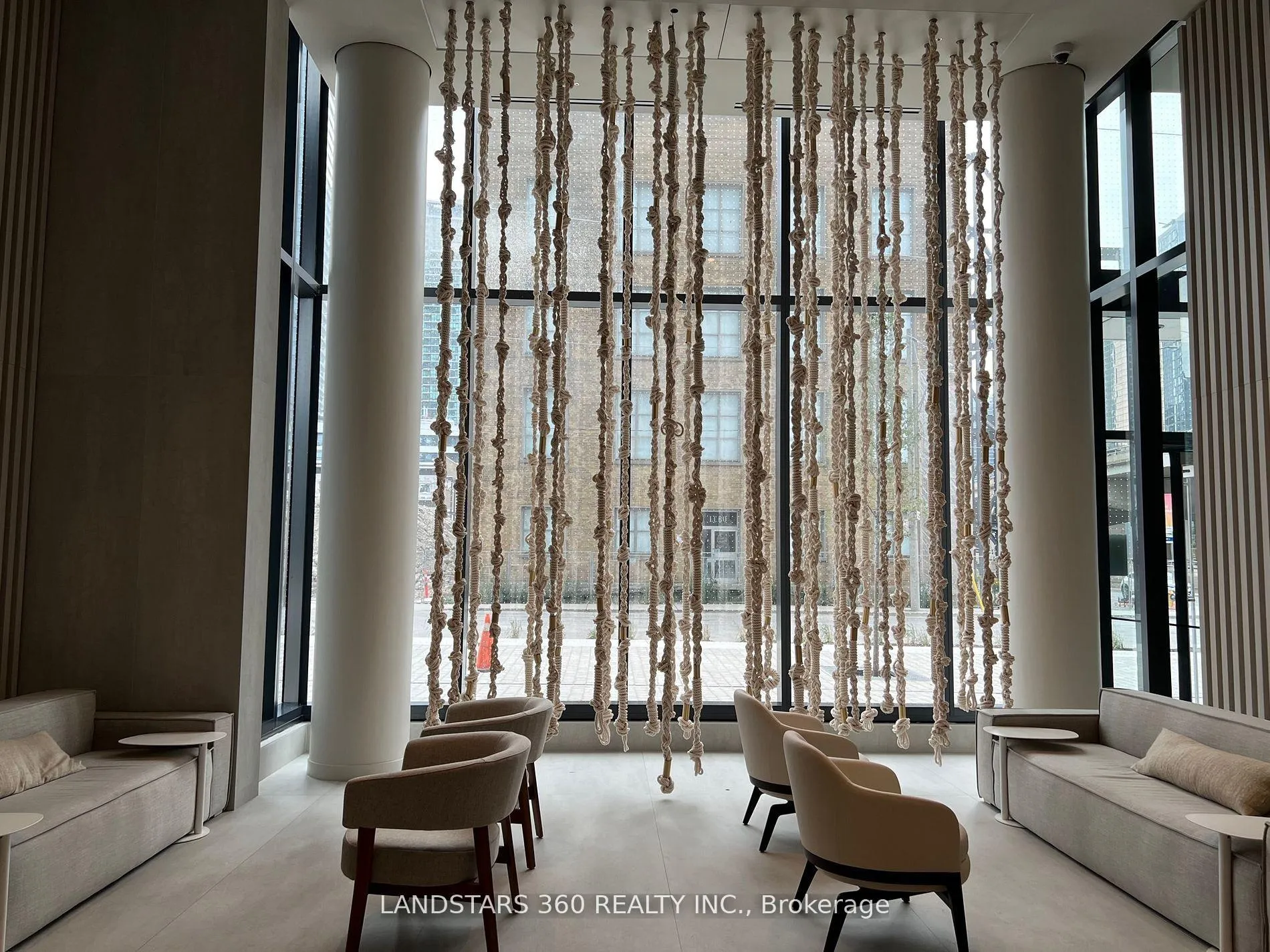 Photo 4 of Unit 6711, 55 Cooper Street, Toronto, Waterfront Communities — HOMEH