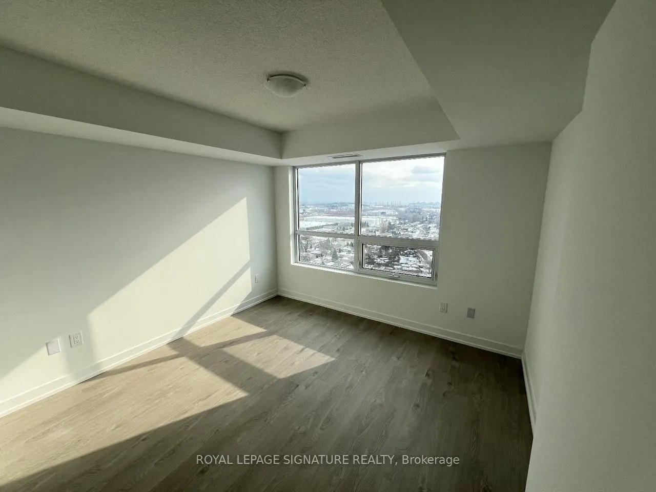Photo 3 of Unit 2202, 1435 Celebration Drive, Pickering, Bay Ridges — HOMEH