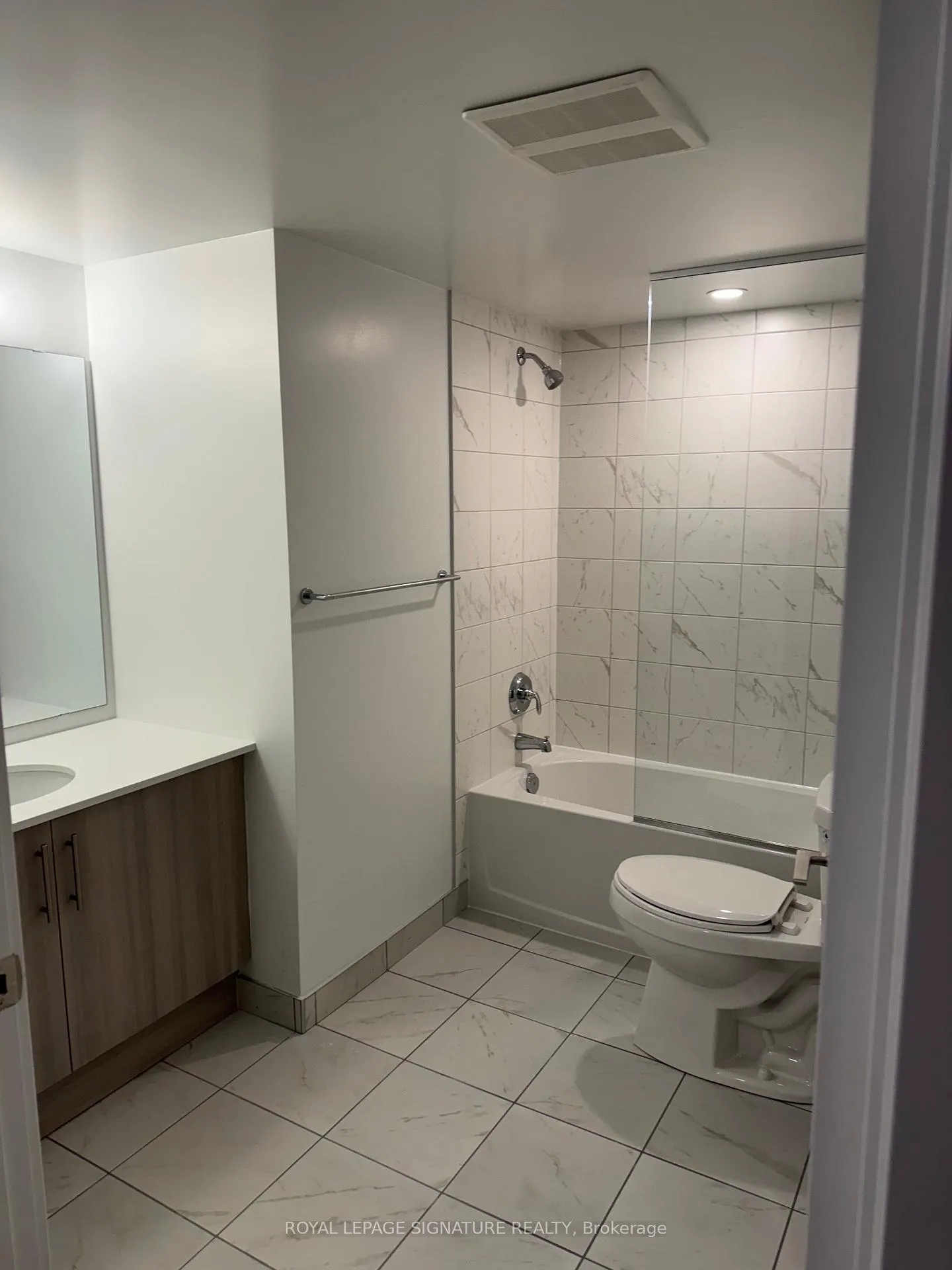 Photo 7 of Unit 2202, 1435 Celebration Drive, Pickering, Bay Ridges — HOMEH