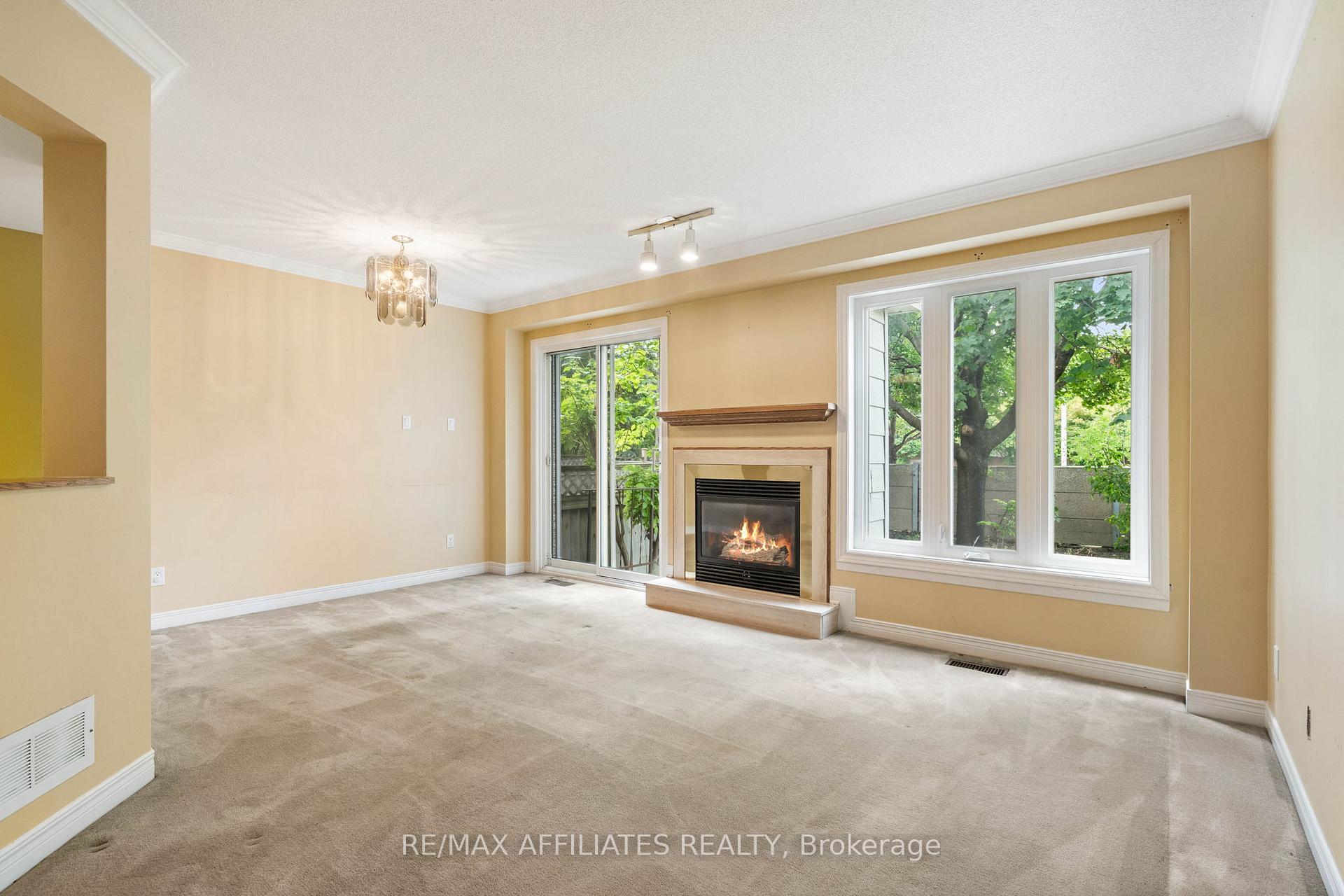 Photo 8 of 35 Locheland Crescent, Ottawa, Barrhaven East — HOMEH