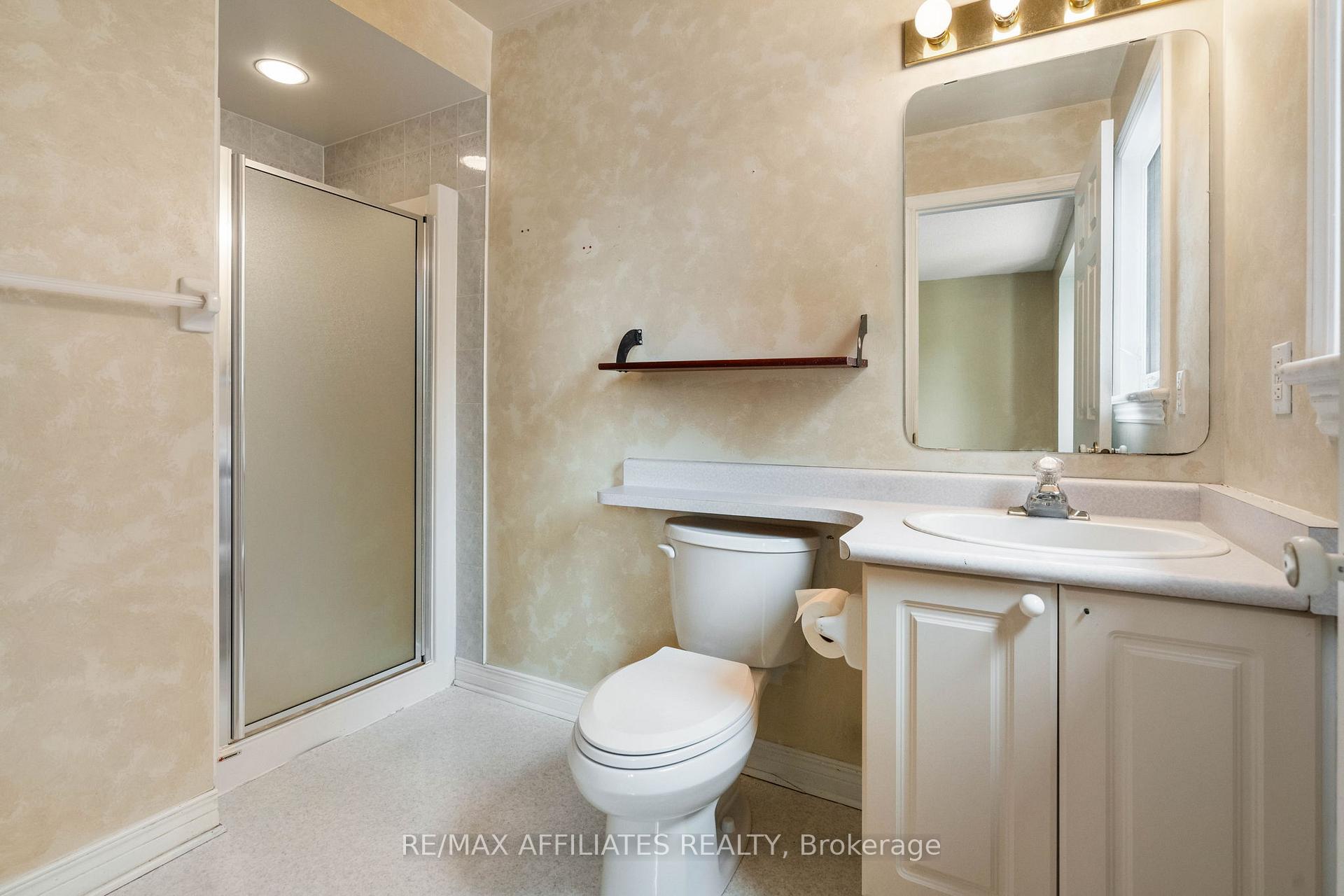 Photo 10 of 35 Locheland Crescent, Ottawa, Barrhaven East — HOMEH