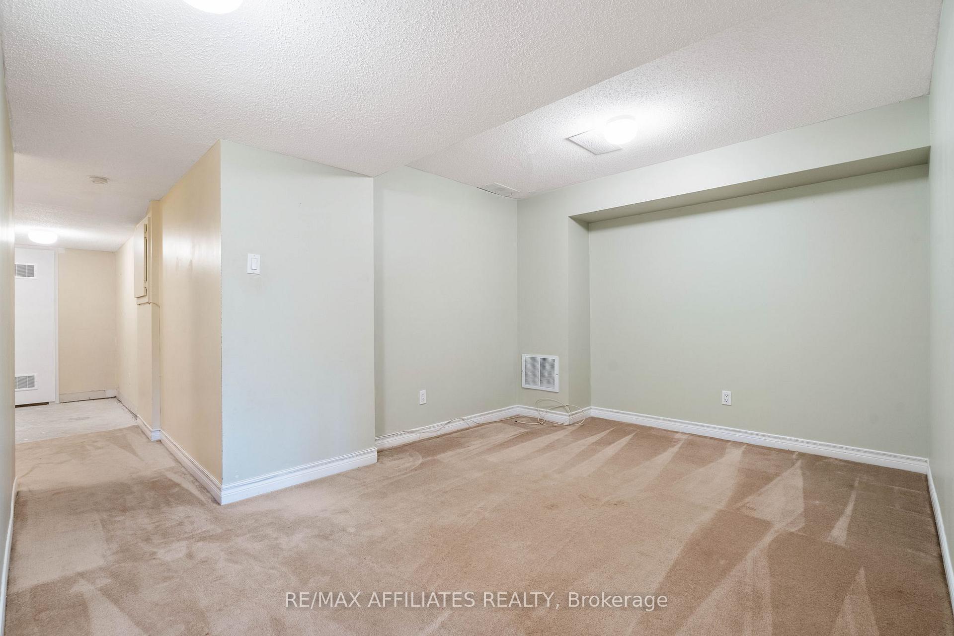 Photo 14 of 35 Locheland Crescent, Ottawa, Barrhaven East — HOMEH