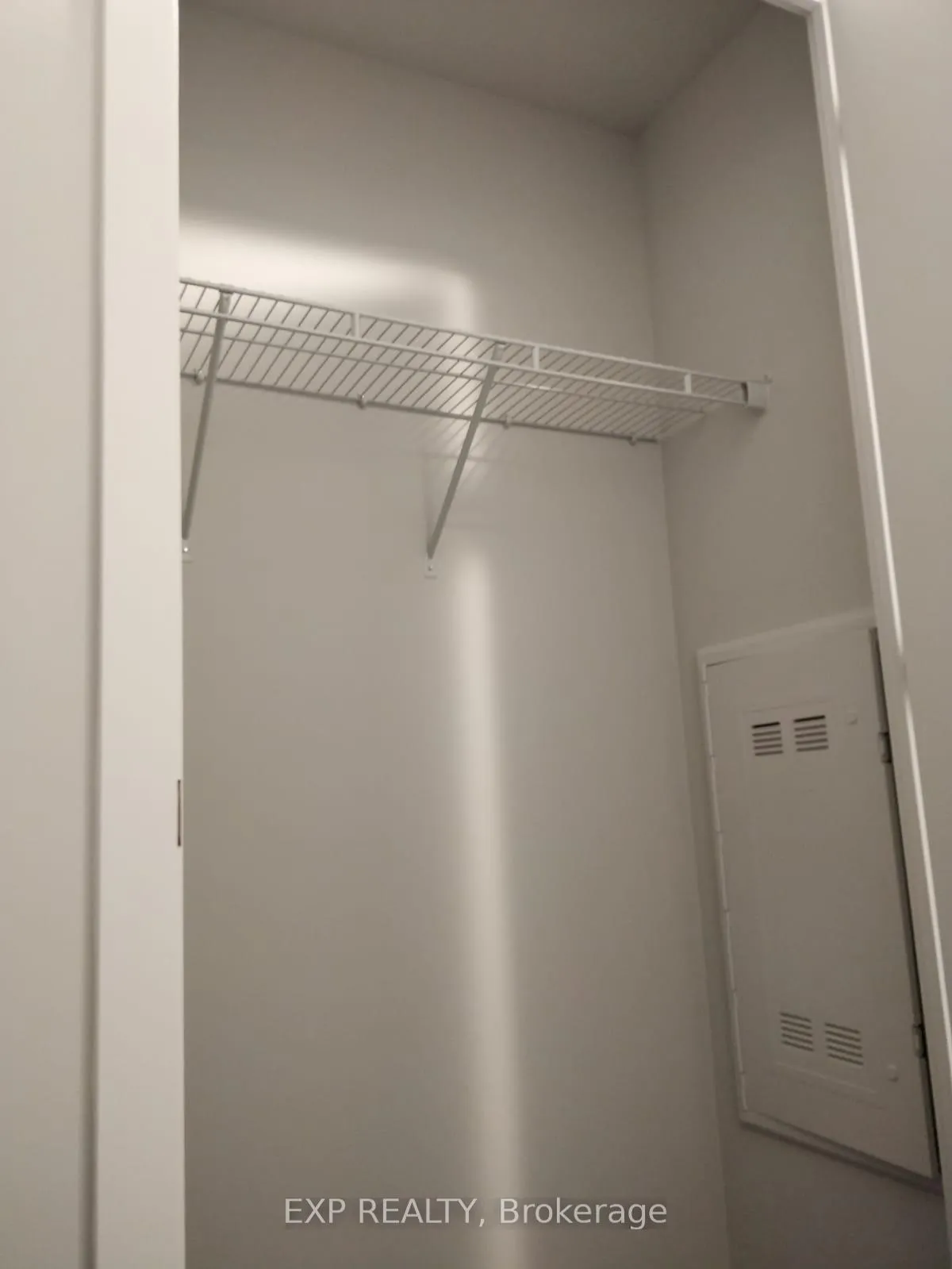 Photo 10 of Unit 1306, 2221 yonge Street, Toronto, Mount Pleasant West — HOMEH