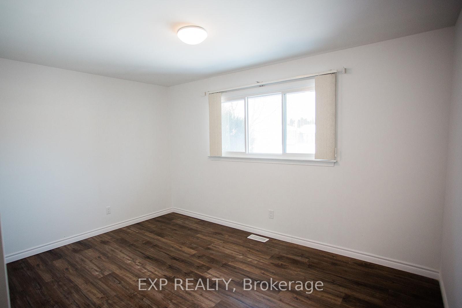 Photo 7 of Unit A (Upper), 277 Grove Street, Barrie, Wellington — HOMEH
