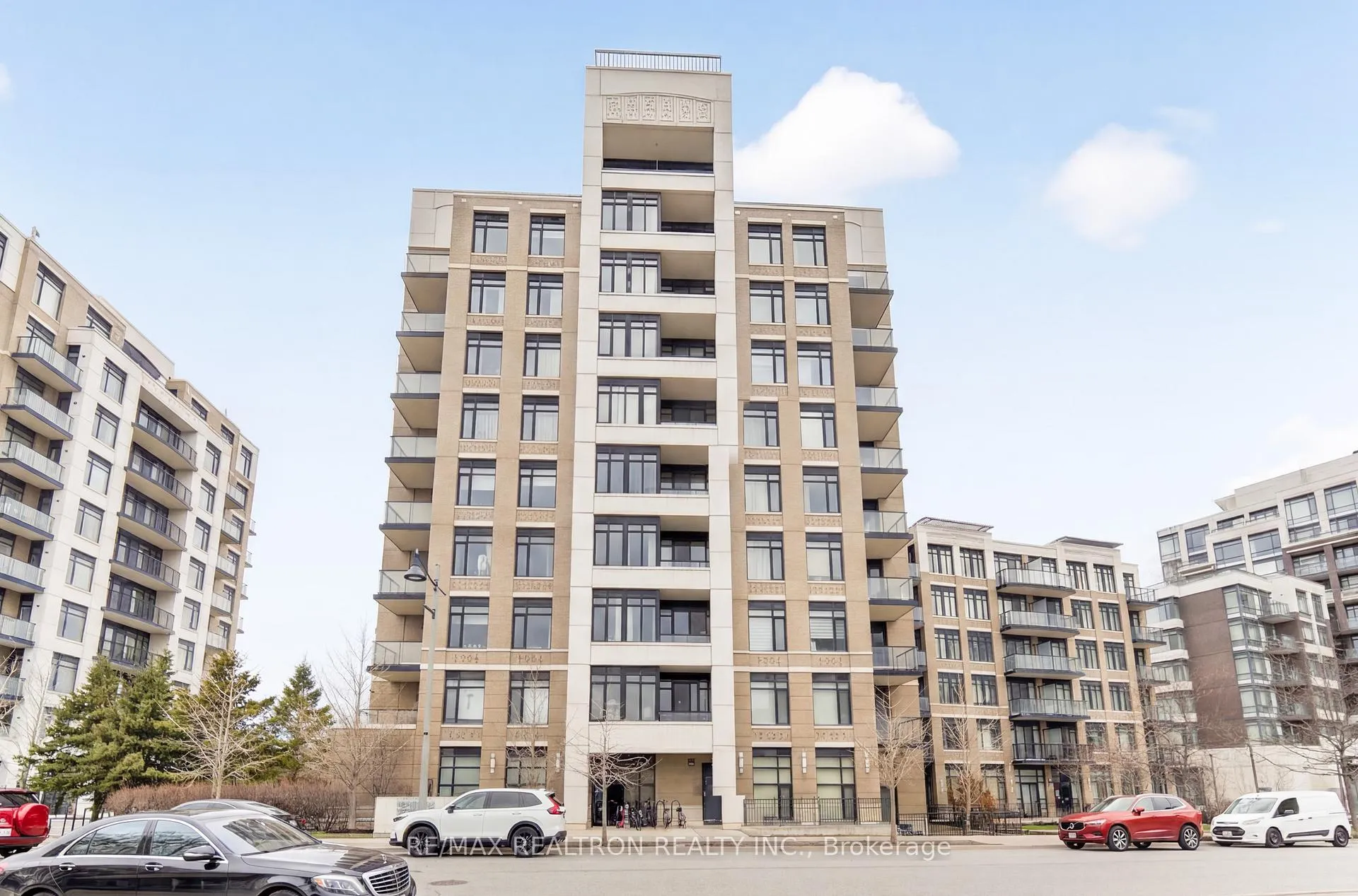 Photo 2 of Unit 303, 111 Upper Duke Crescent, Markham, Unionville — HOMEH