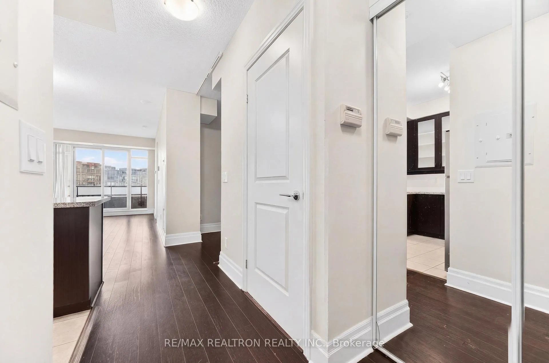 Photo 9 of Unit 303, 111 Upper Duke Crescent, Markham, Unionville — HOMEH