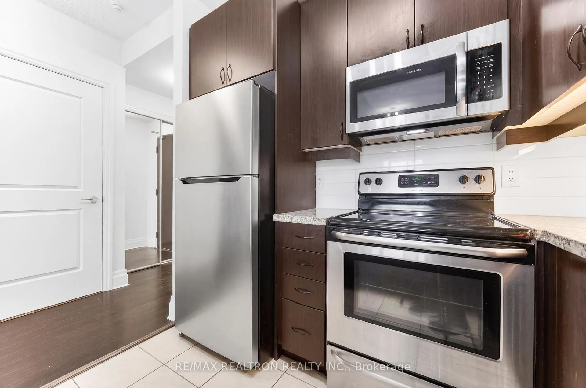 Photo 15 of Unit 303, 111 Upper Duke Crescent, Markham, Unionville — HOMEH