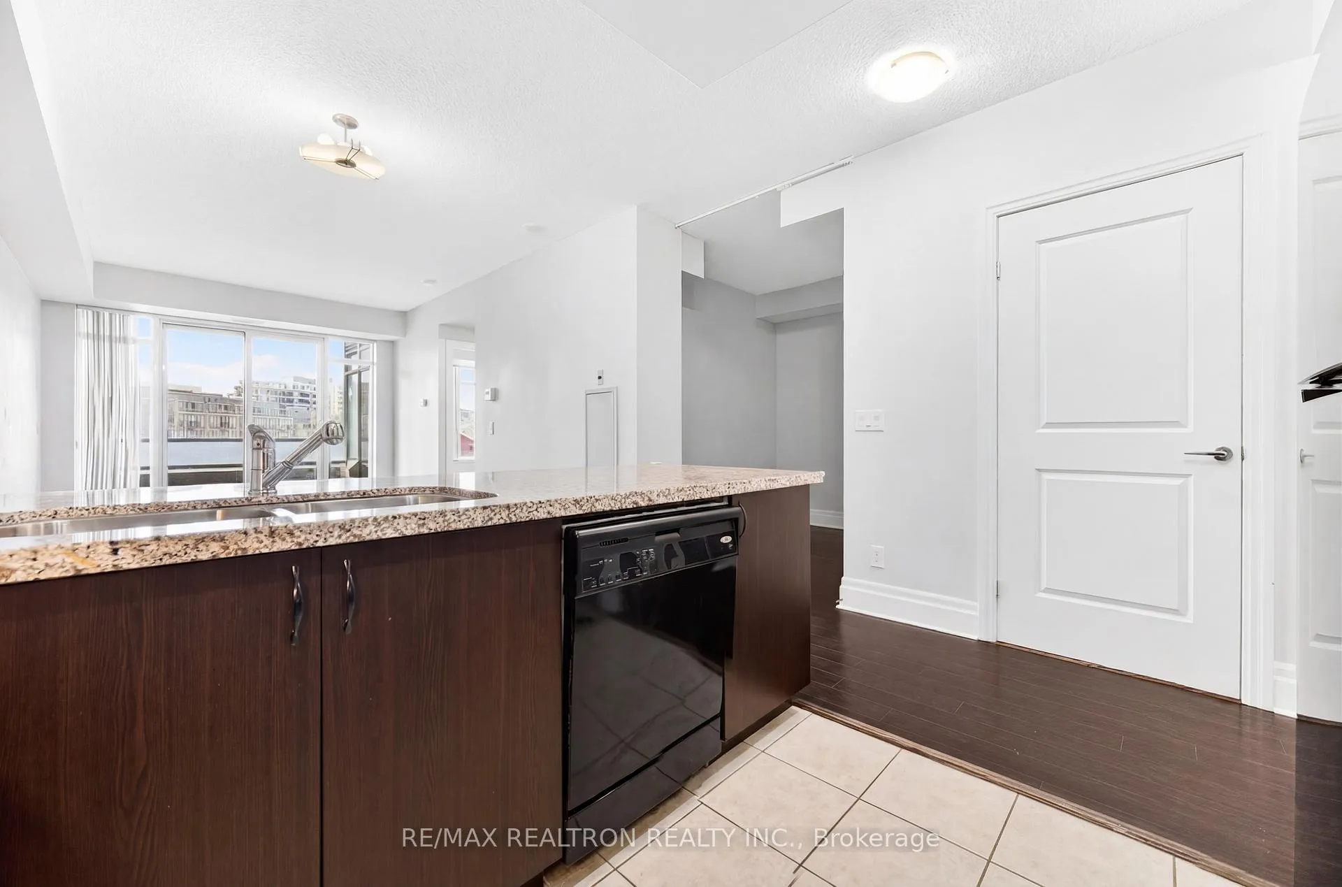 Photo 16 of Unit 303, 111 Upper Duke Crescent, Markham, Unionville — HOMEH