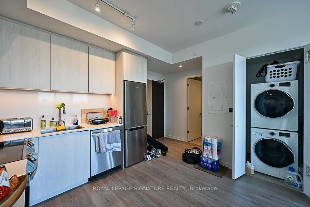 Photo 3 of Unit 1504, 50 Power Street, Toronto, Moss Park — HOMEH