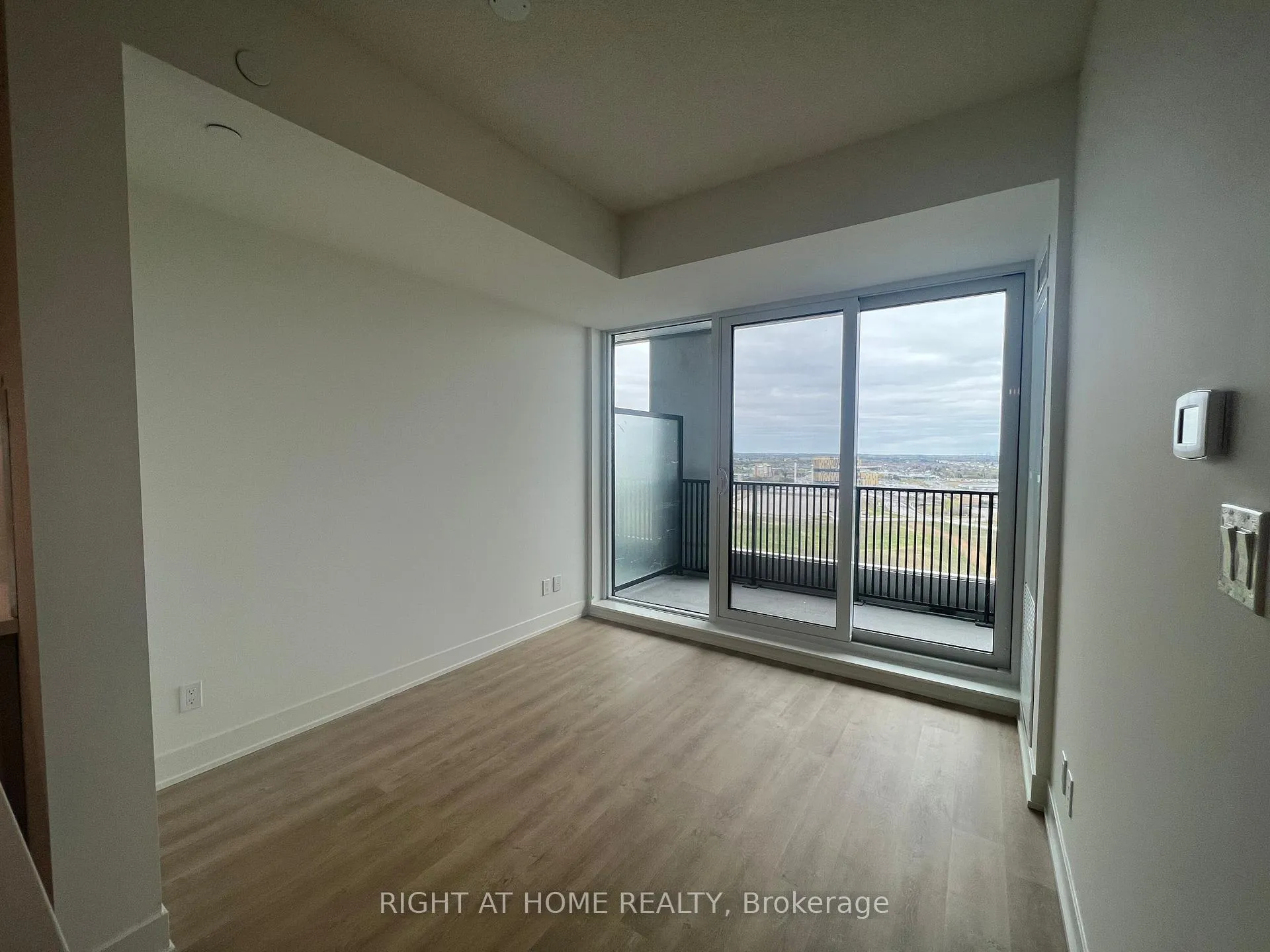 Photo 1 of Unit 1819, 56 Andre Degrasse Street, Markham, Unionville — HOMEH